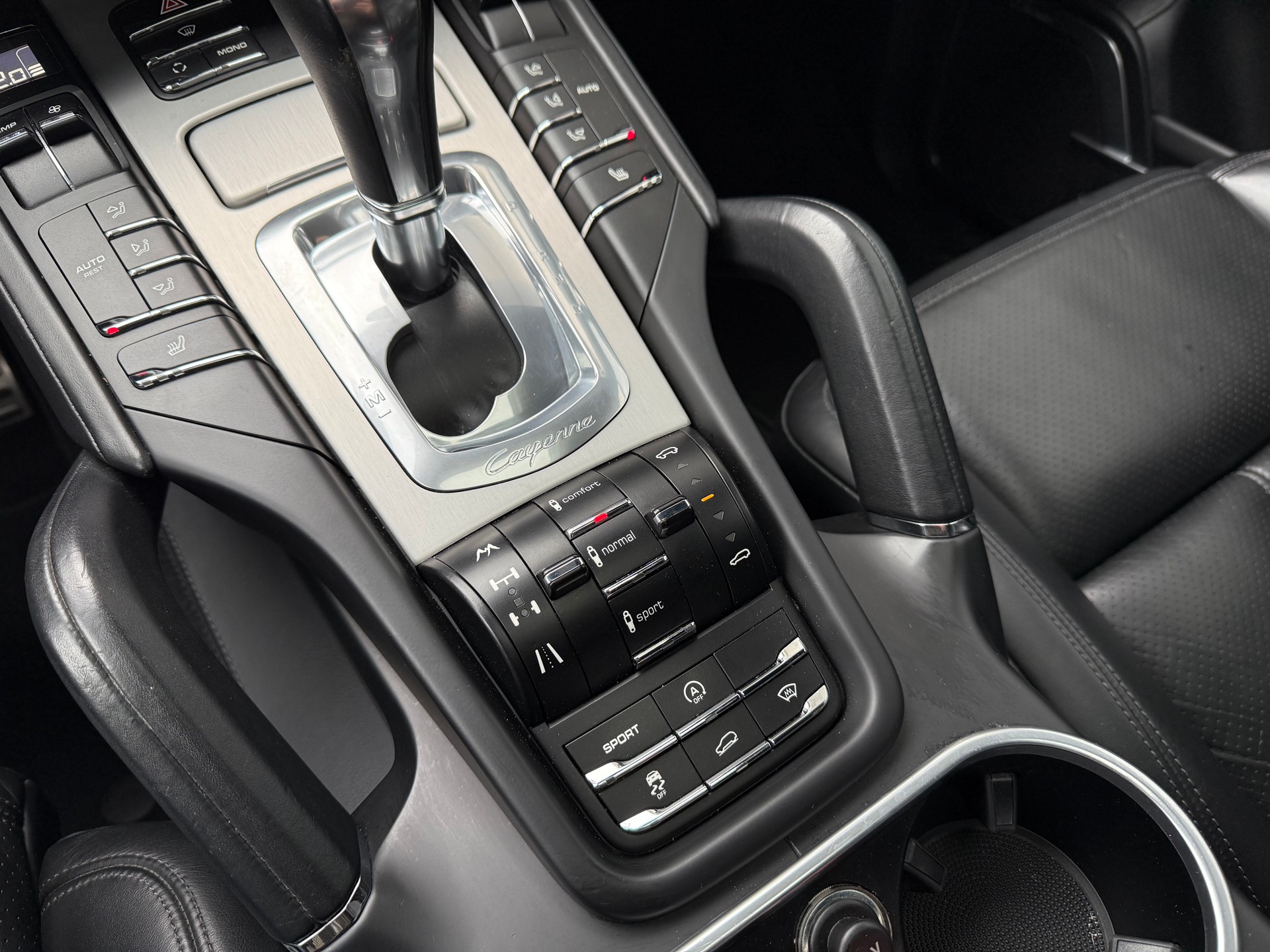 PORSCHE Cayenne Turbo - 13