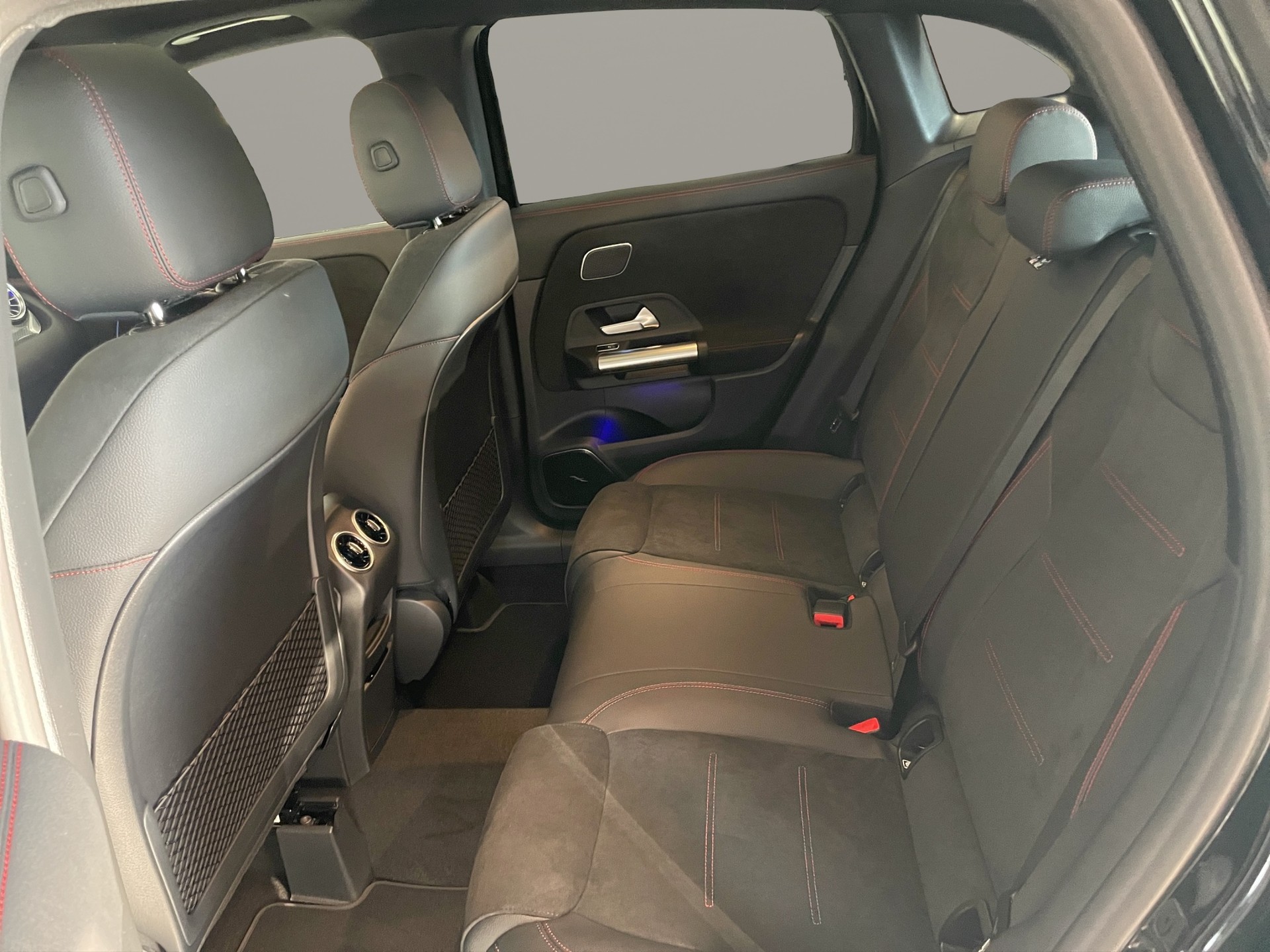 MERCEDES-BENZ GLA 250 4Matic 8G-DCT Swiss Star - 12