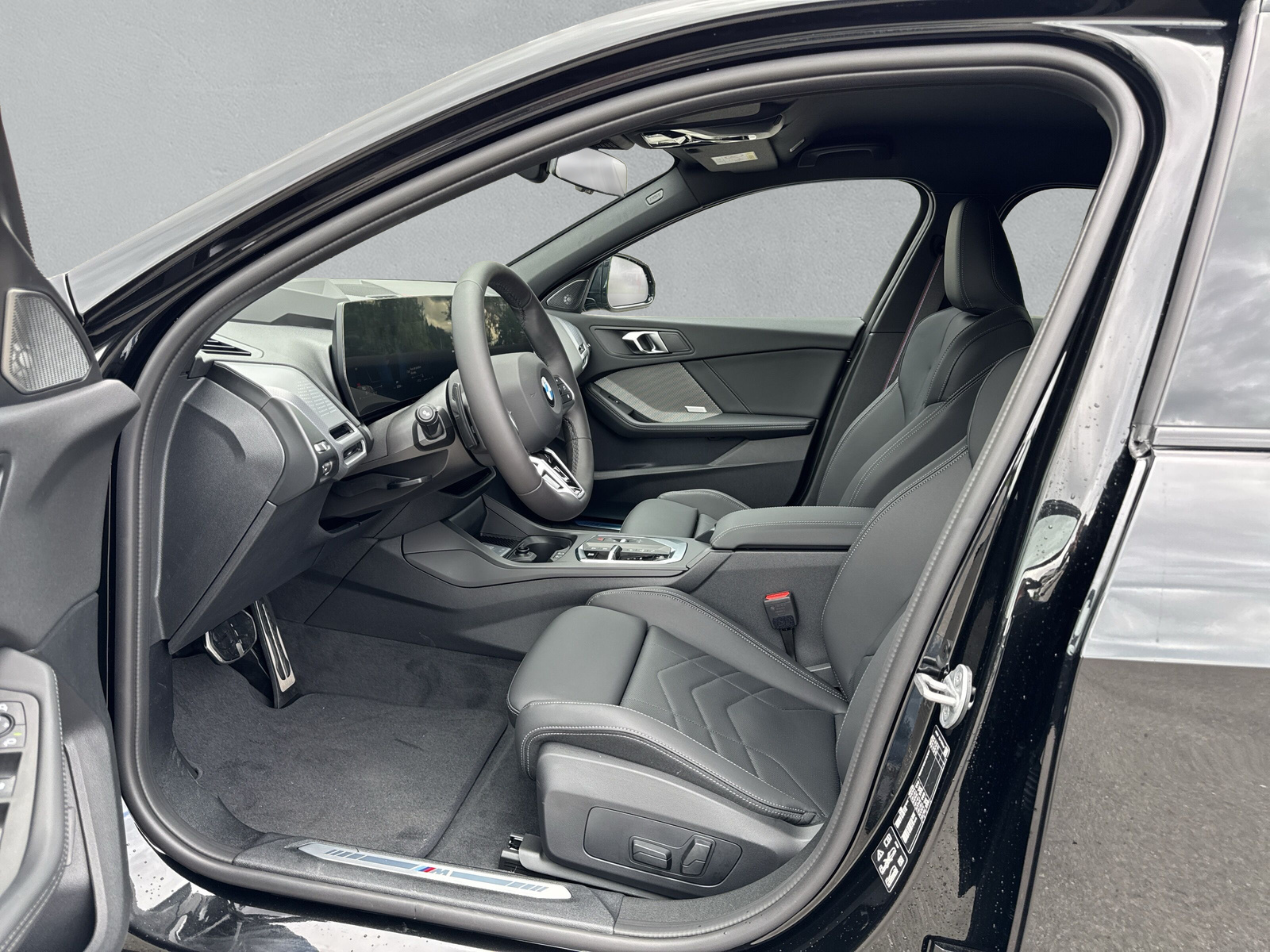 BMW 123 xDrive M Sport Pro Steptronic - 12
