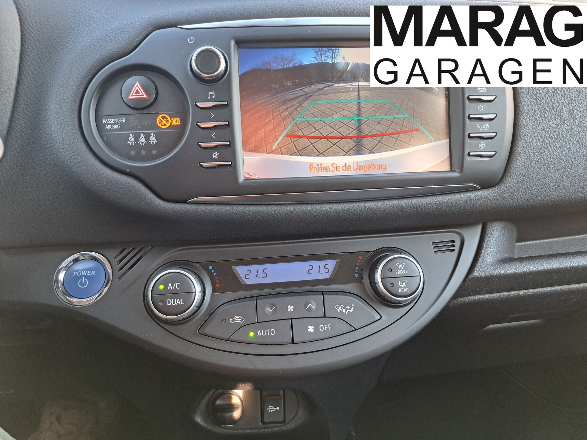 TOYOTA Yaris 1.5 VVT-i Hybrid Trend e-CVT - 13