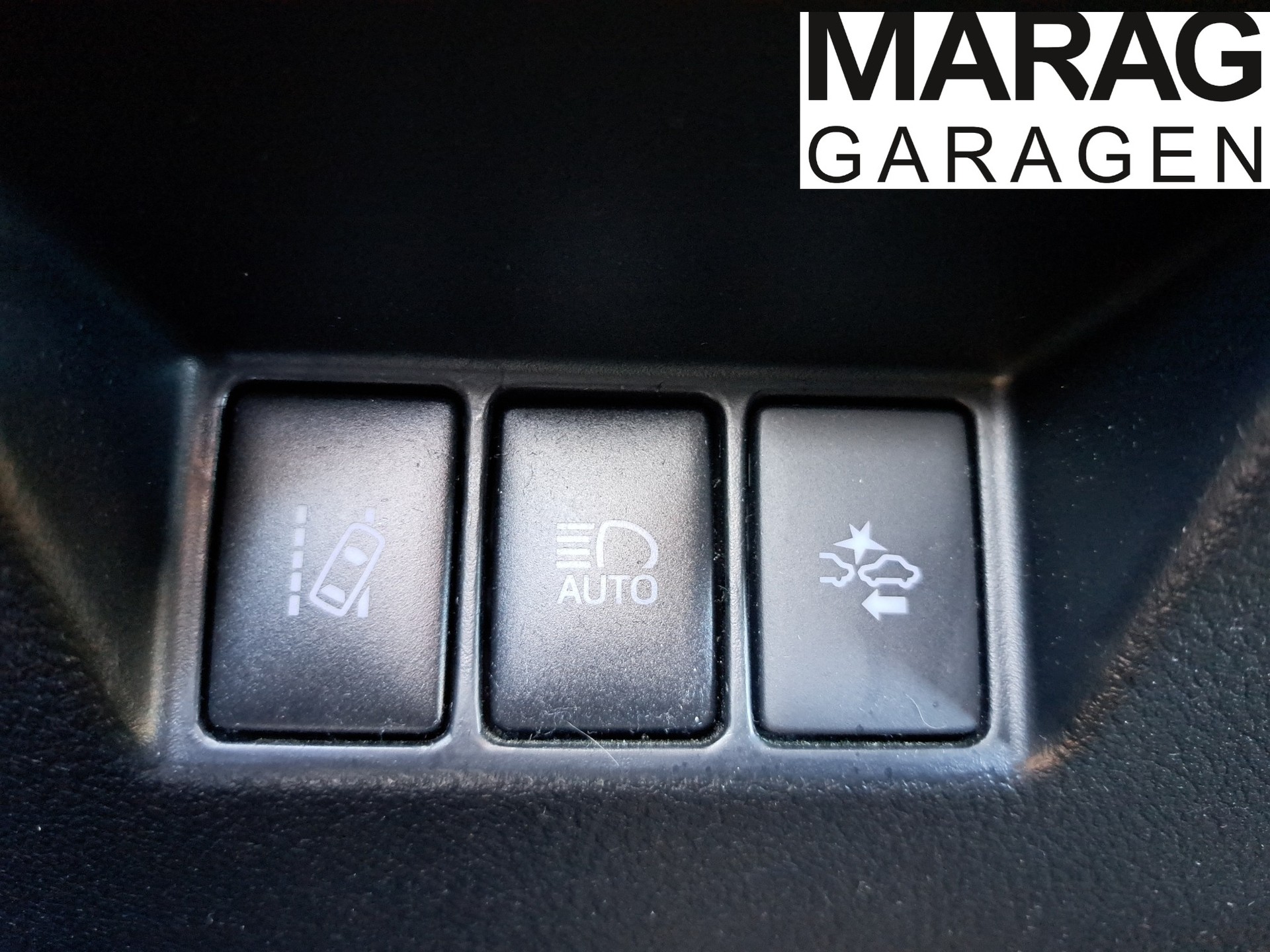 TOYOTA Yaris 1.5 VVT-i Hybrid Trend e-CVT - 15