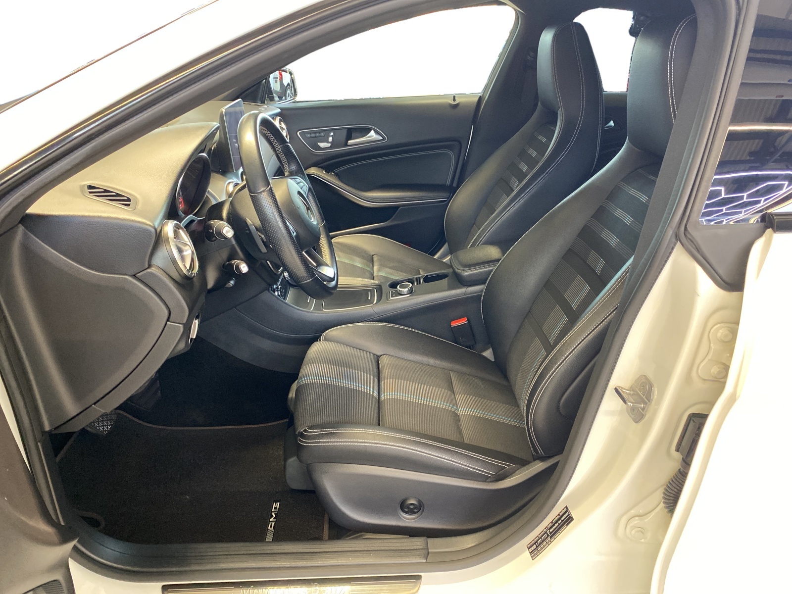 MERCEDES-BENZ CLA 200 Night Star Shooting Brake - 7