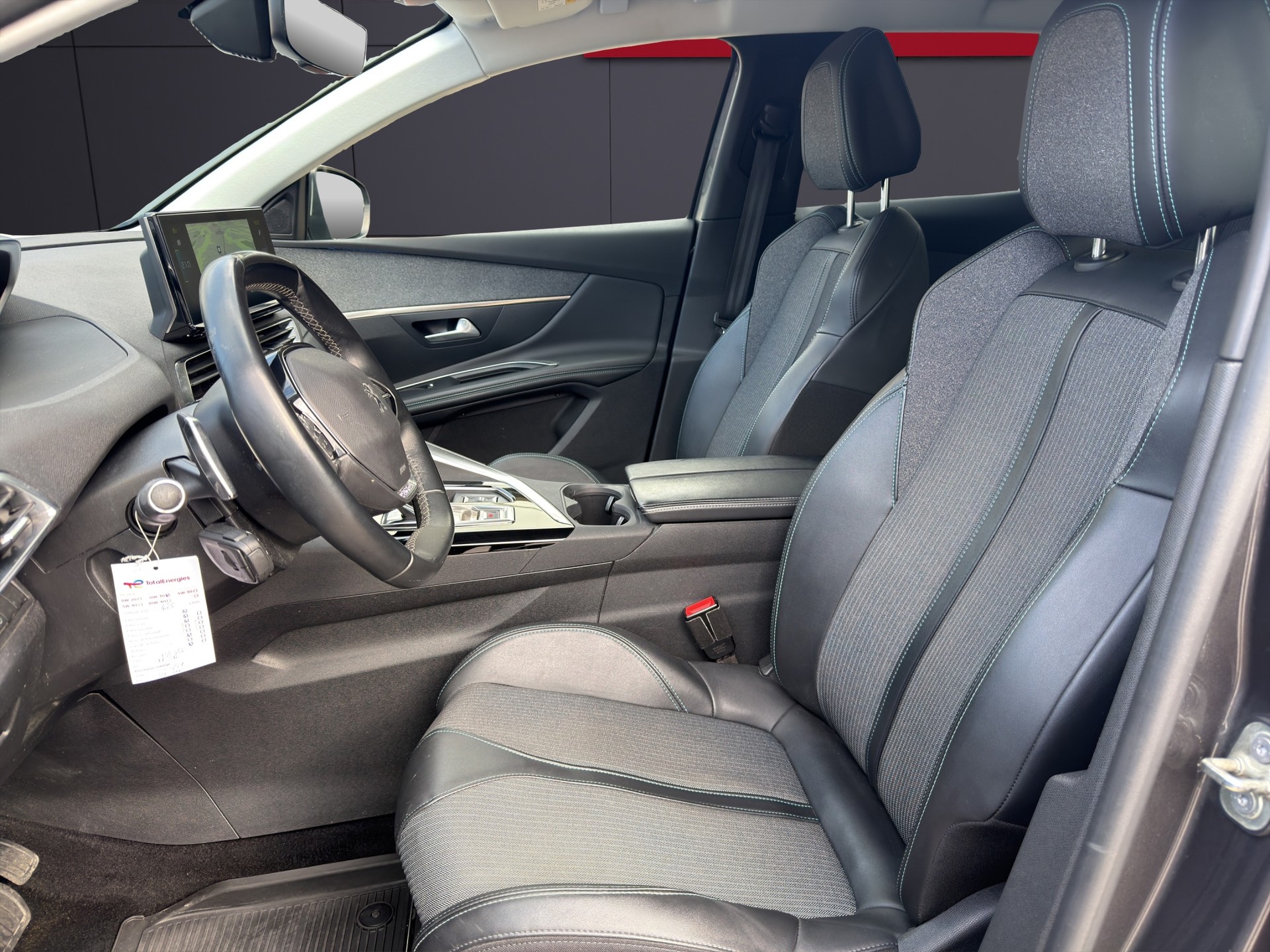 PEUGEOT 3008 1.6 PHEV Allure Pack - 6