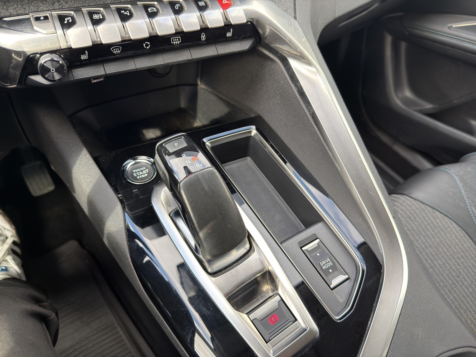 PEUGEOT 3008 1.6 PHEV Allure Pack - 11