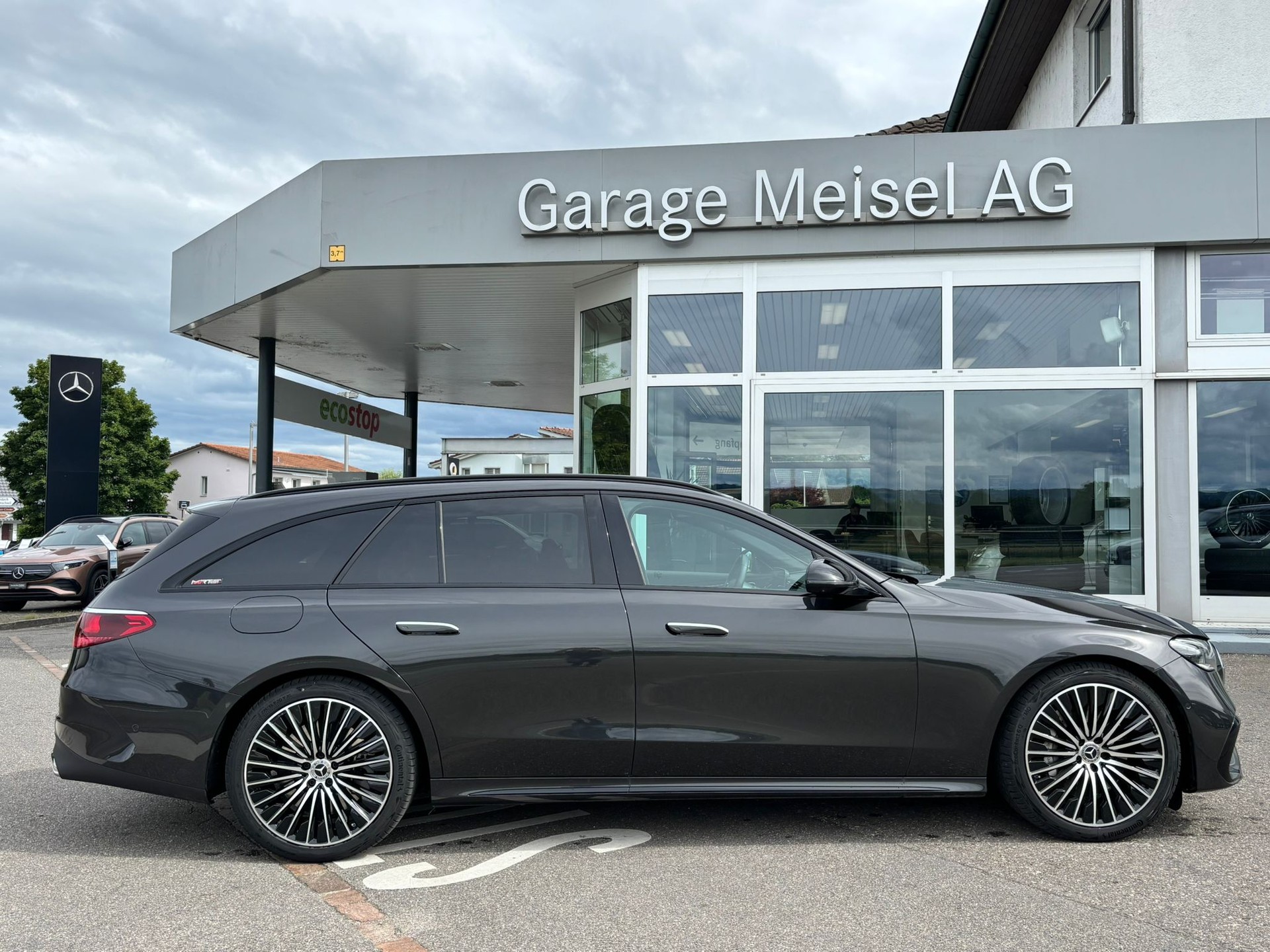 MERCEDES-BENZ E 300 de AMG-Line 4Matic Kombi - 5