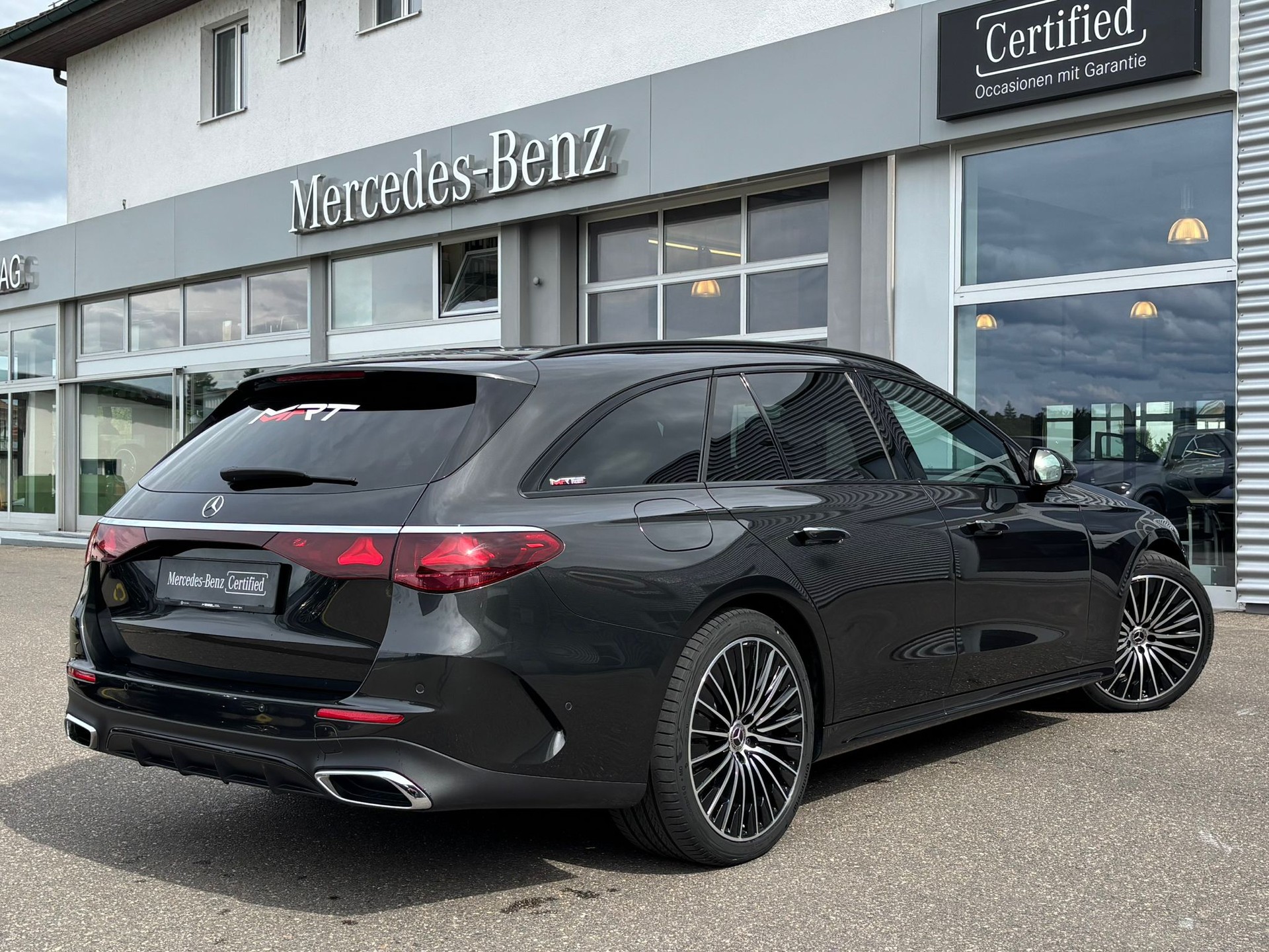 MERCEDES-BENZ E 300 de AMG-Line 4Matic Kombi - 4