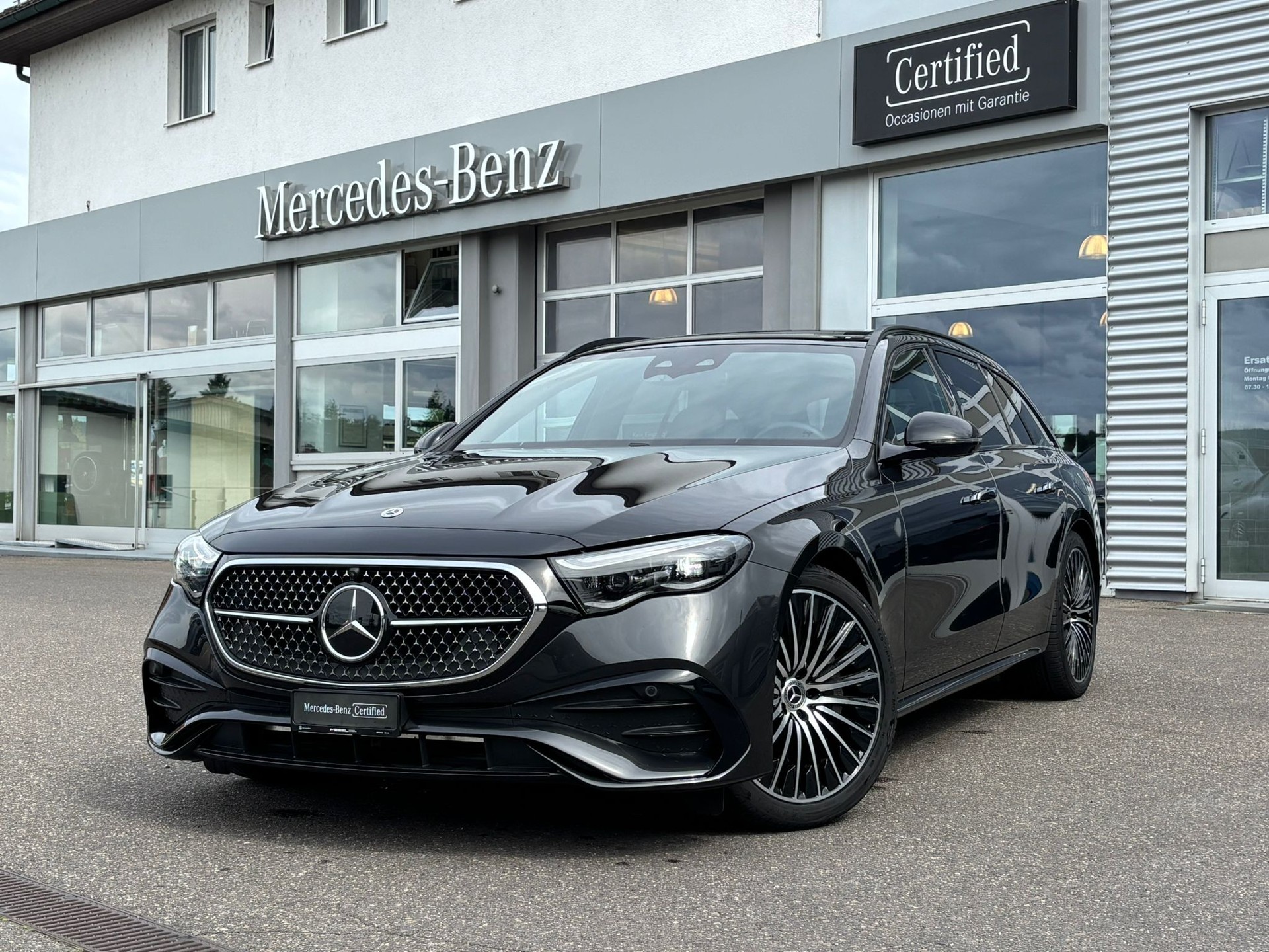 MERCEDES-BENZ E 300 de AMG-Line 4Matic Kombi - 2