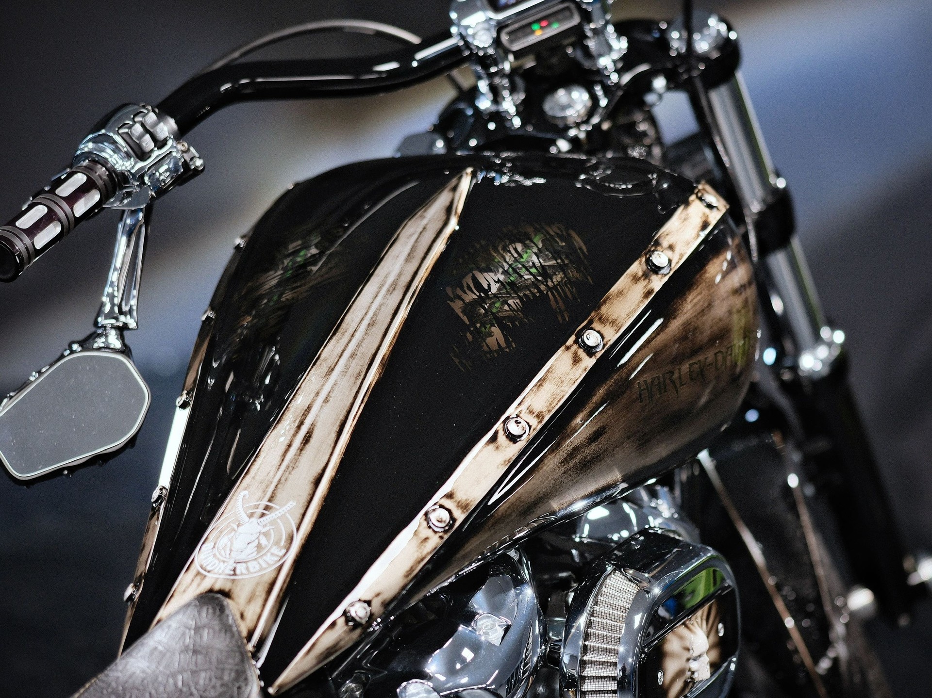 HARLEY-DAVIDSON FXBRS Breakout 114 ABS - 6