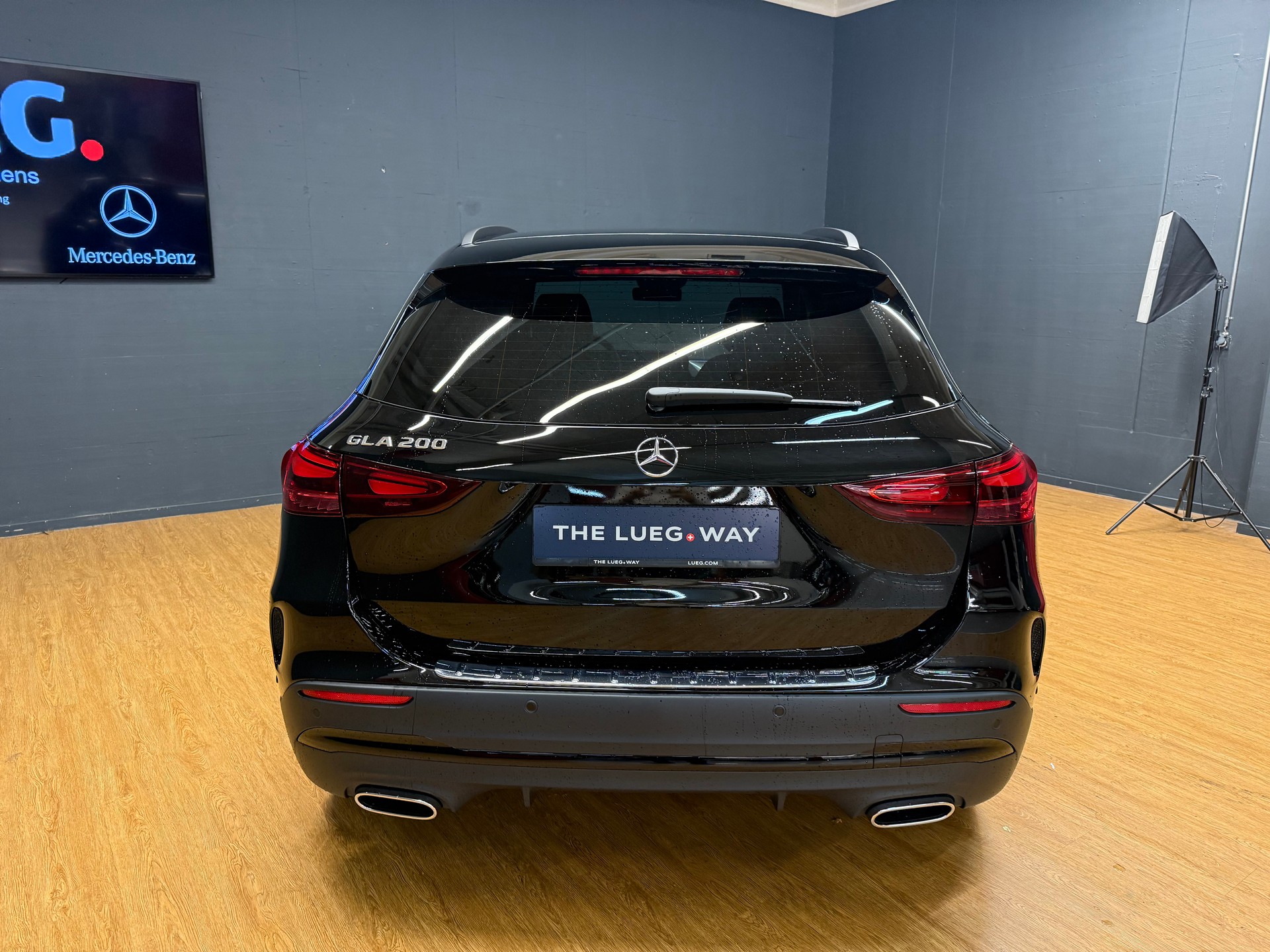 MERCEDES-BENZ GLA 200 - AMG / DISTRONIC / 360 Grad Kamera / AHK / Sitzmemory - 11