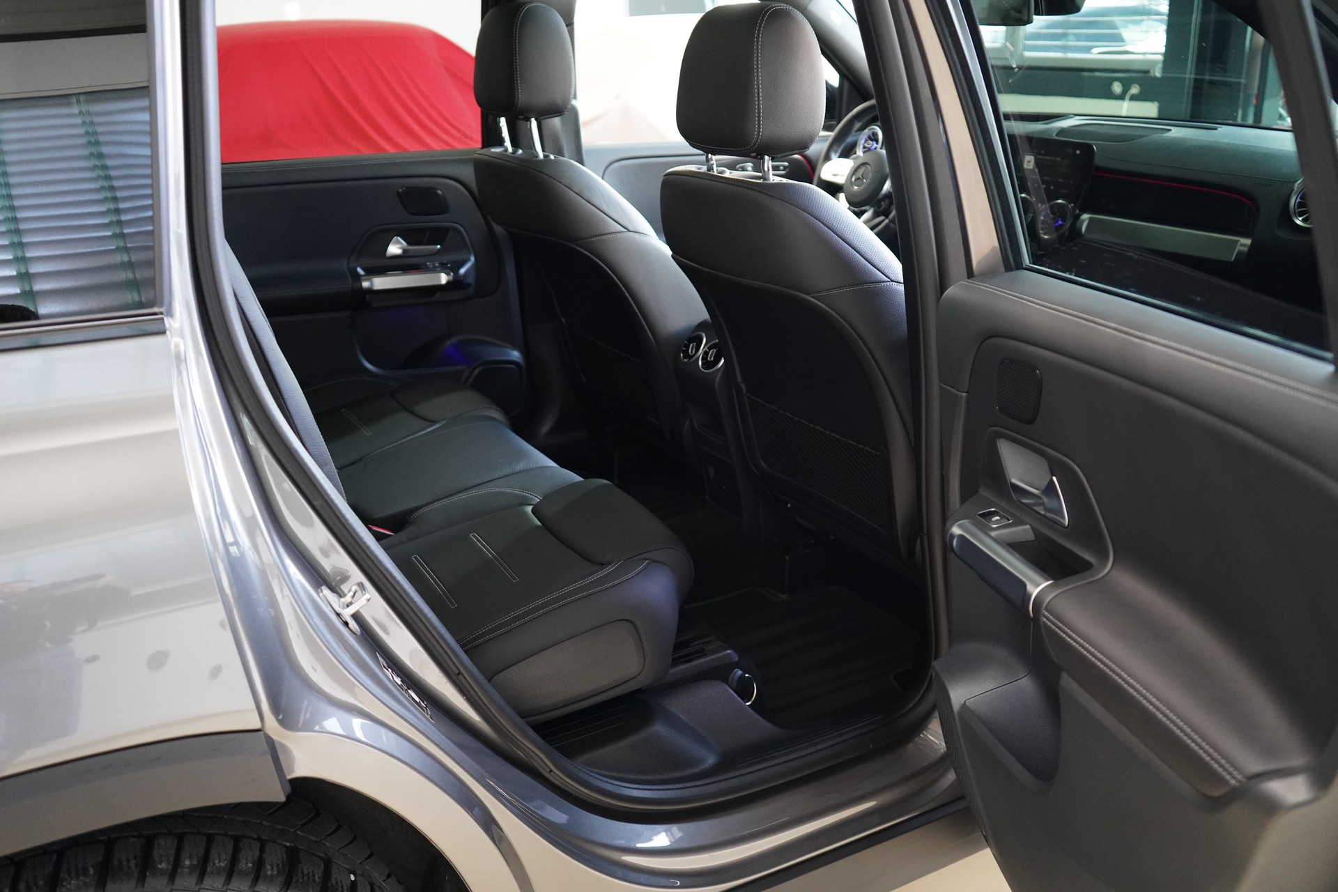 MERCEDES-BENZ GLB 35 AMG 4Matic 8G-Tronic - 31