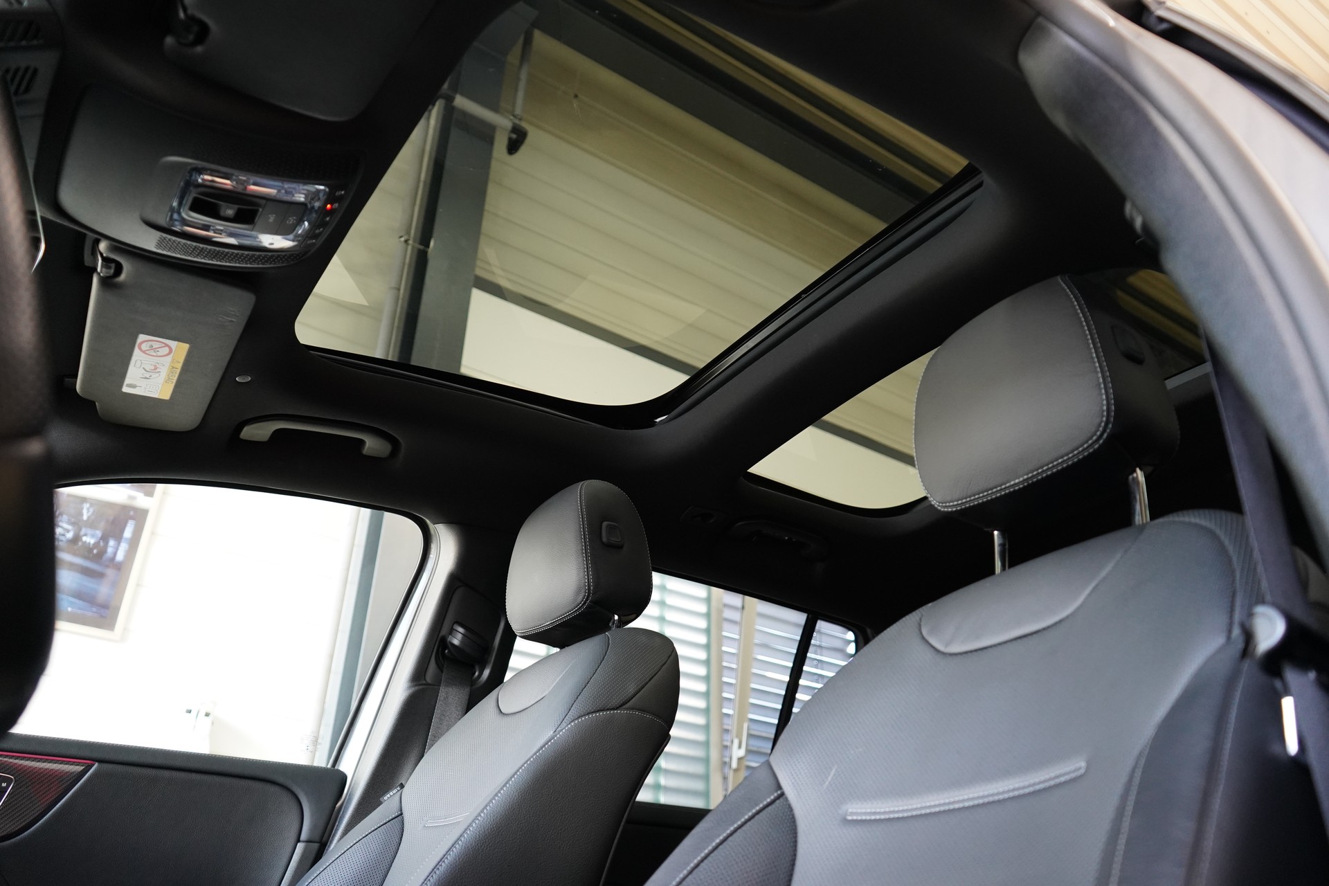 MERCEDES-BENZ GLB 35 AMG 4Matic 8G-Tronic - 26