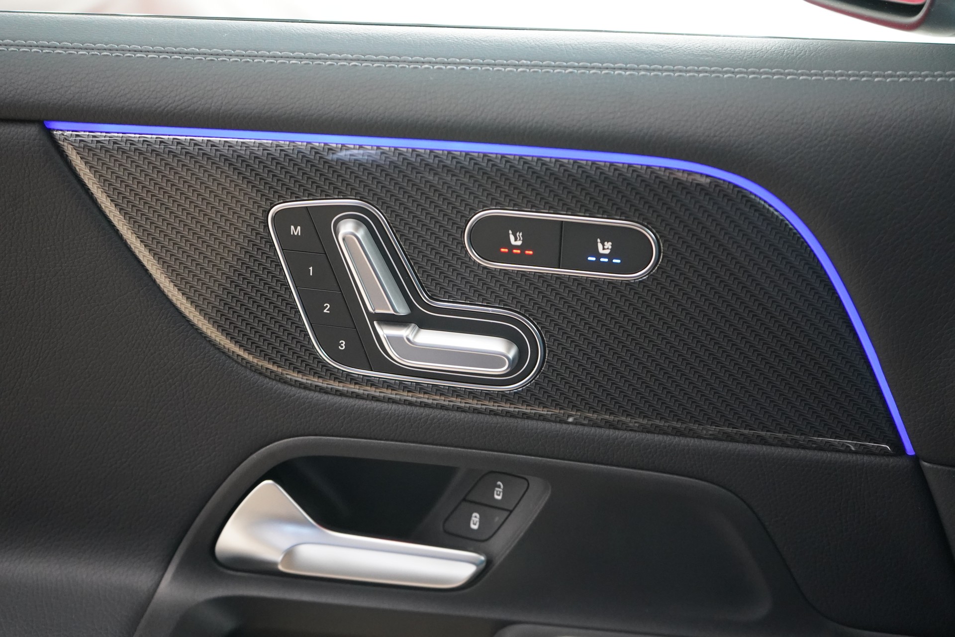 MERCEDES-BENZ GLB 35 AMG 4Matic 8G-Tronic - 25