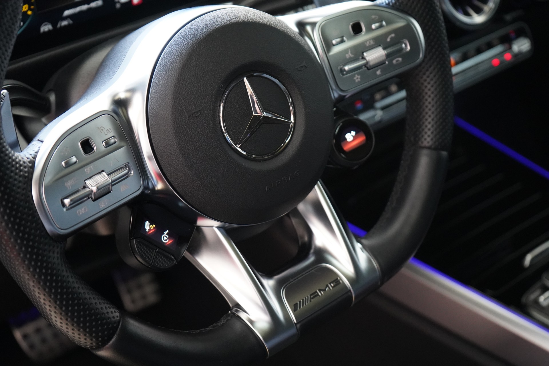 MERCEDES-BENZ GLB 35 AMG 4Matic 8G-Tronic - 16