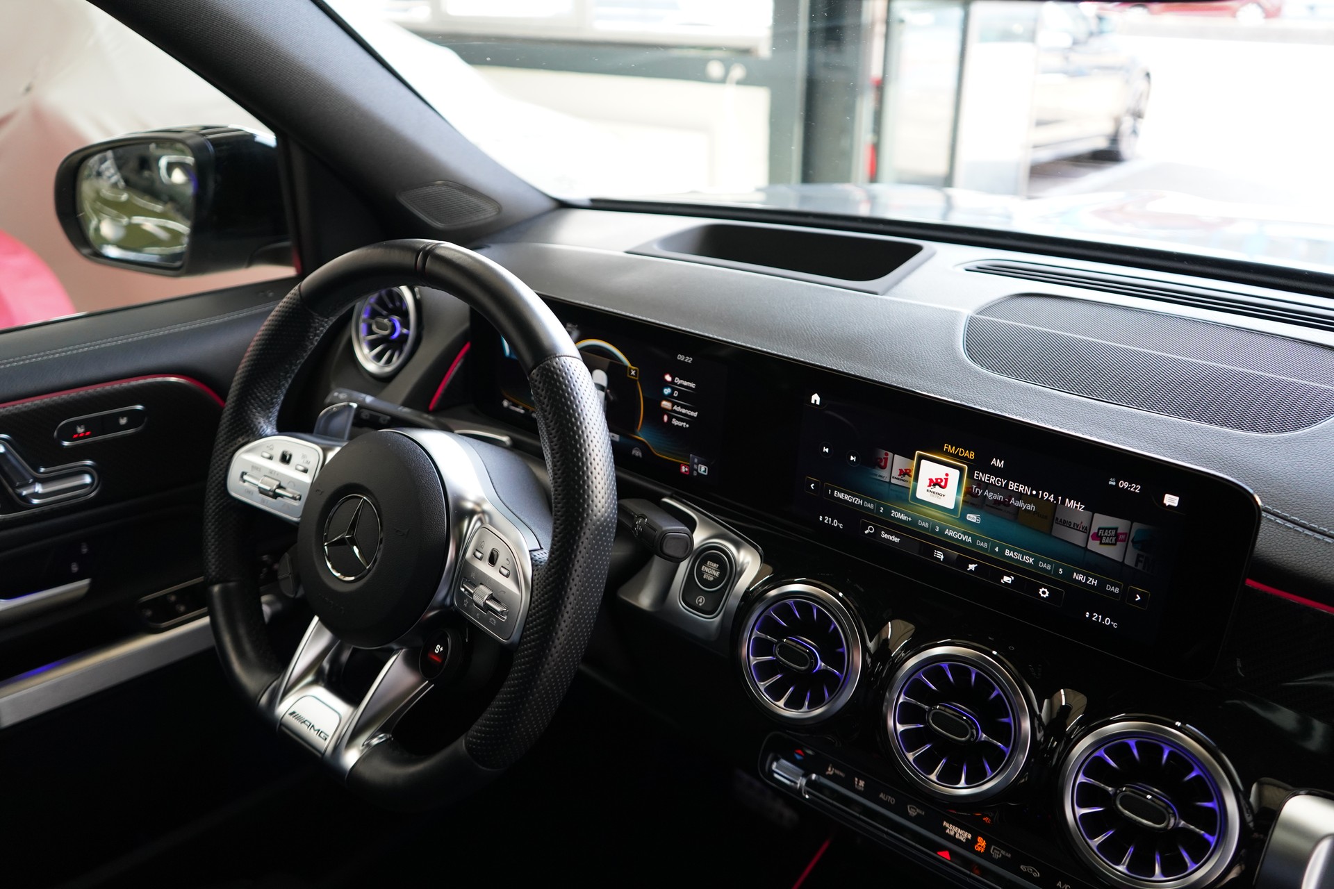 MERCEDES-BENZ GLB 35 AMG 4Matic 8G-Tronic - 29