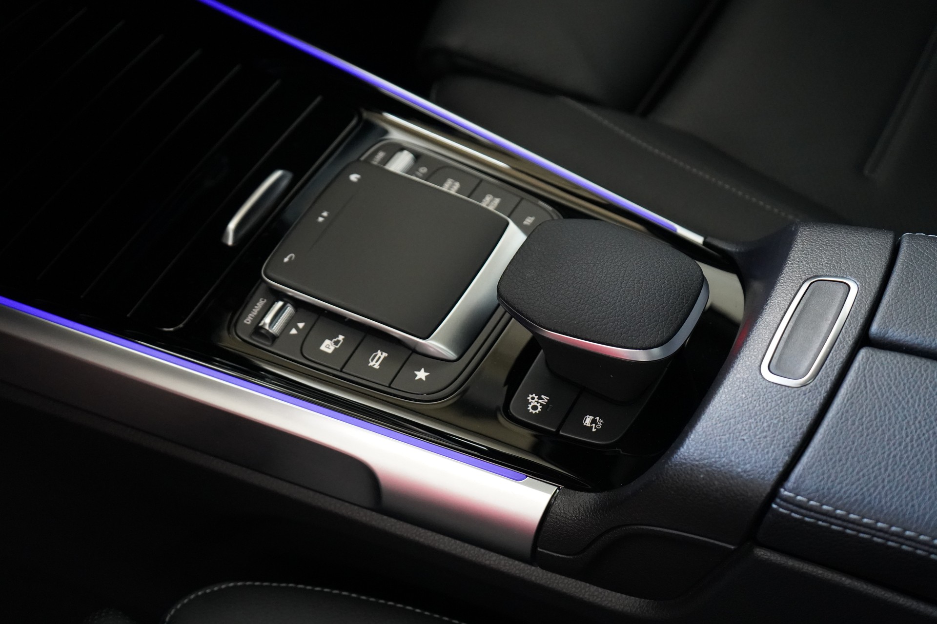 MERCEDES-BENZ GLB 35 AMG 4Matic 8G-Tronic - 18