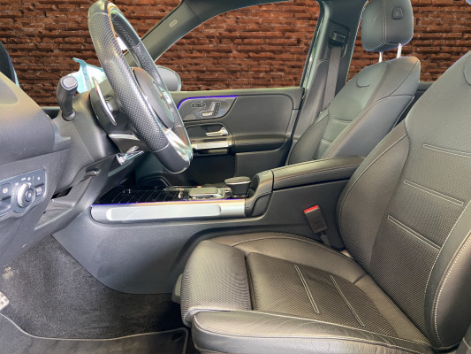 MERCEDES-BENZ GLB 35 AMG 4 MATIC - 13