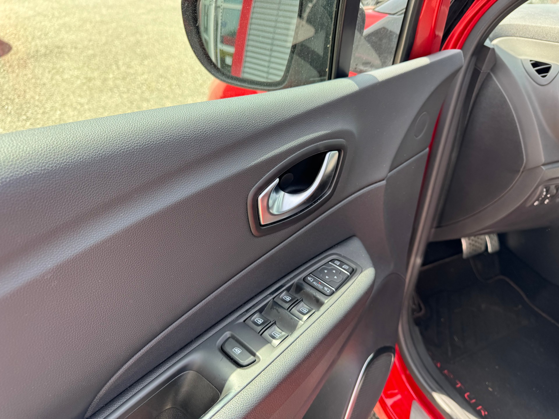 RENAULT Captur 1.3 T 16V Red Edition EDC - 8