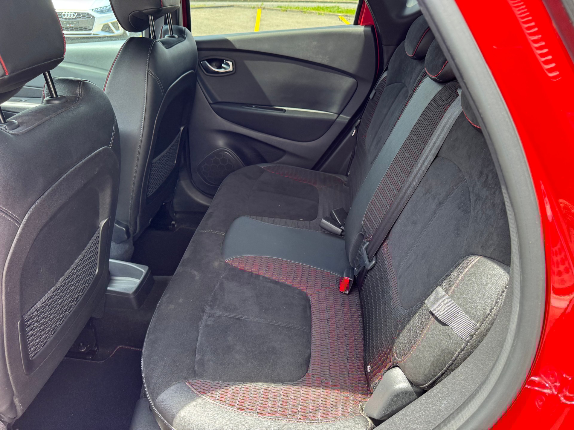 RENAULT Captur 1.3 T 16V Red Edition EDC - 6