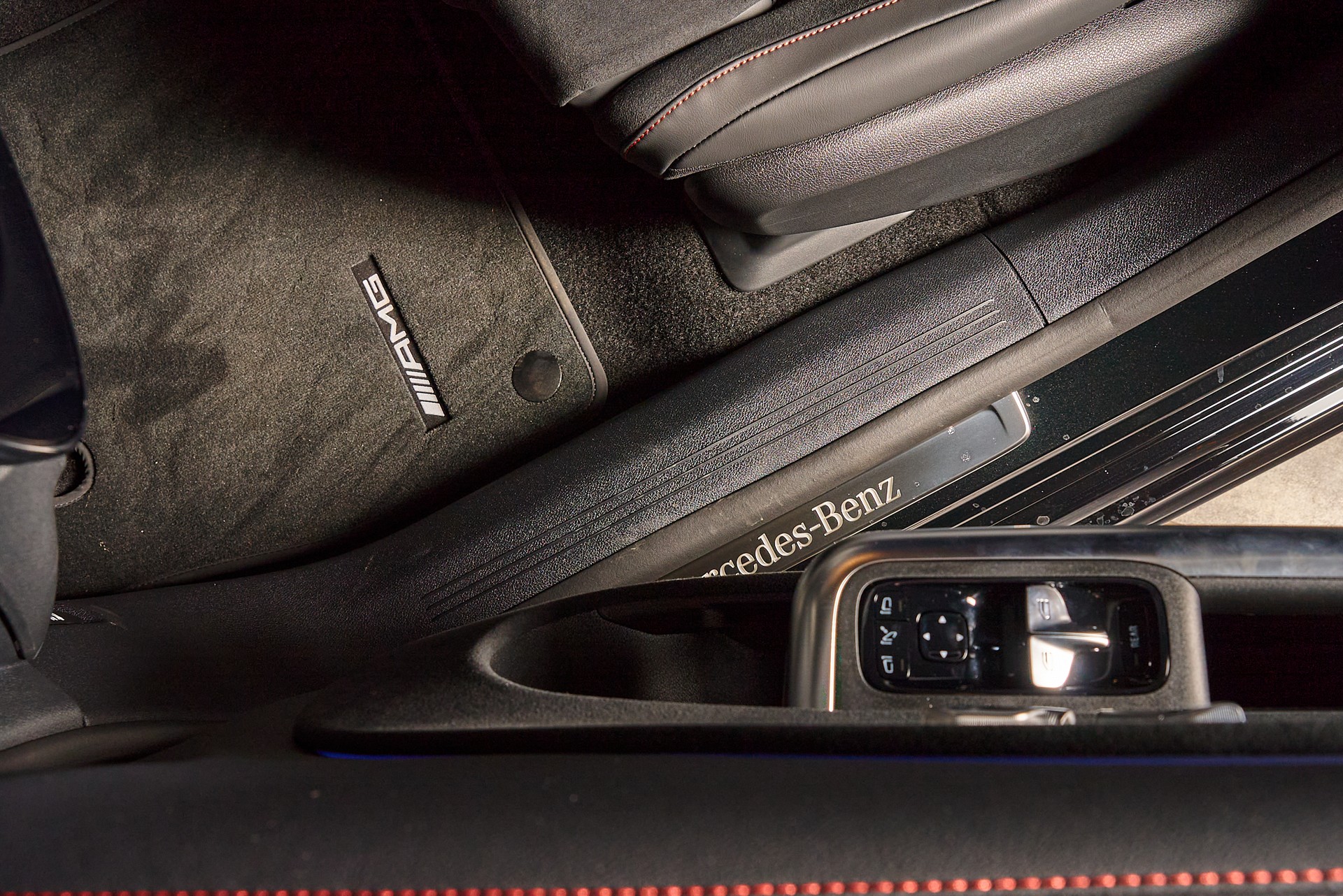 MERCEDES-BENZ CLA 350 EQ Technology 4Matic - 10