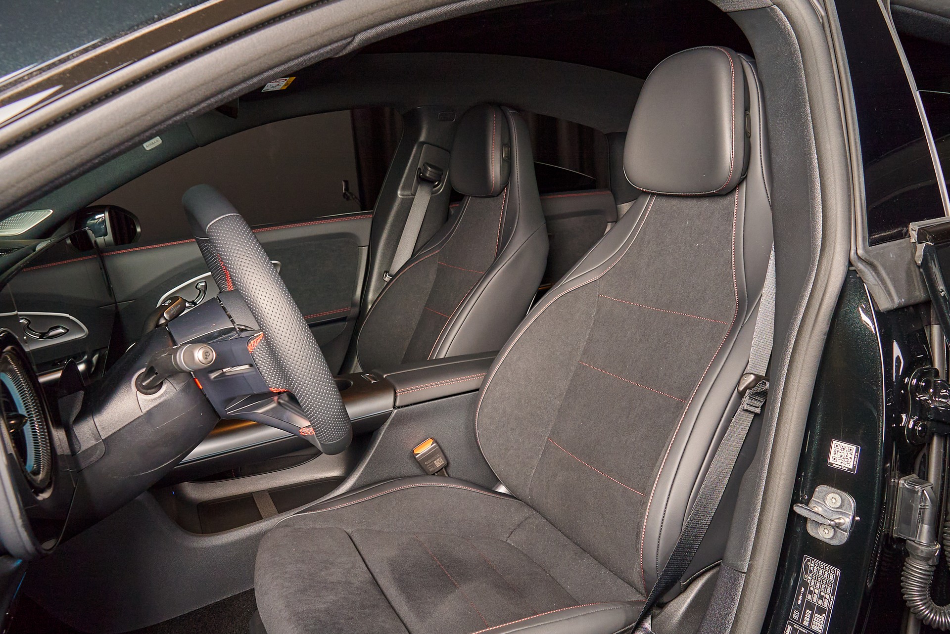 MERCEDES-BENZ CLA 350 EQ Technology 4Matic - 13