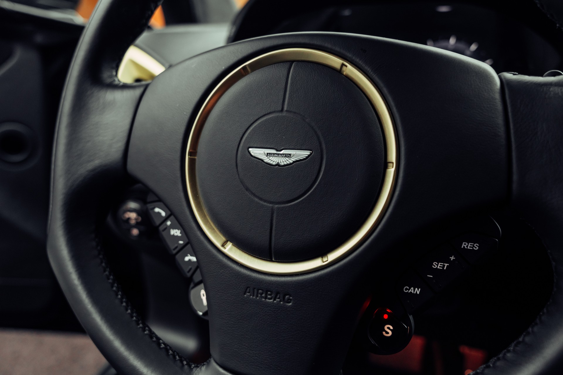 ASTON MARTIN Vanquish Zagato Coupé Villa d'Este 61/99 - 23