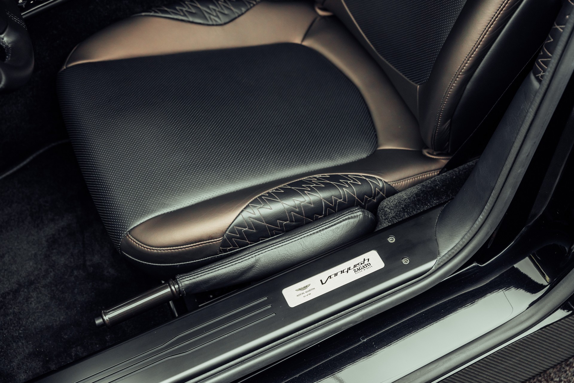 ASTON MARTIN Vanquish Zagato Coupé Villa d'Este 61/99 - 17