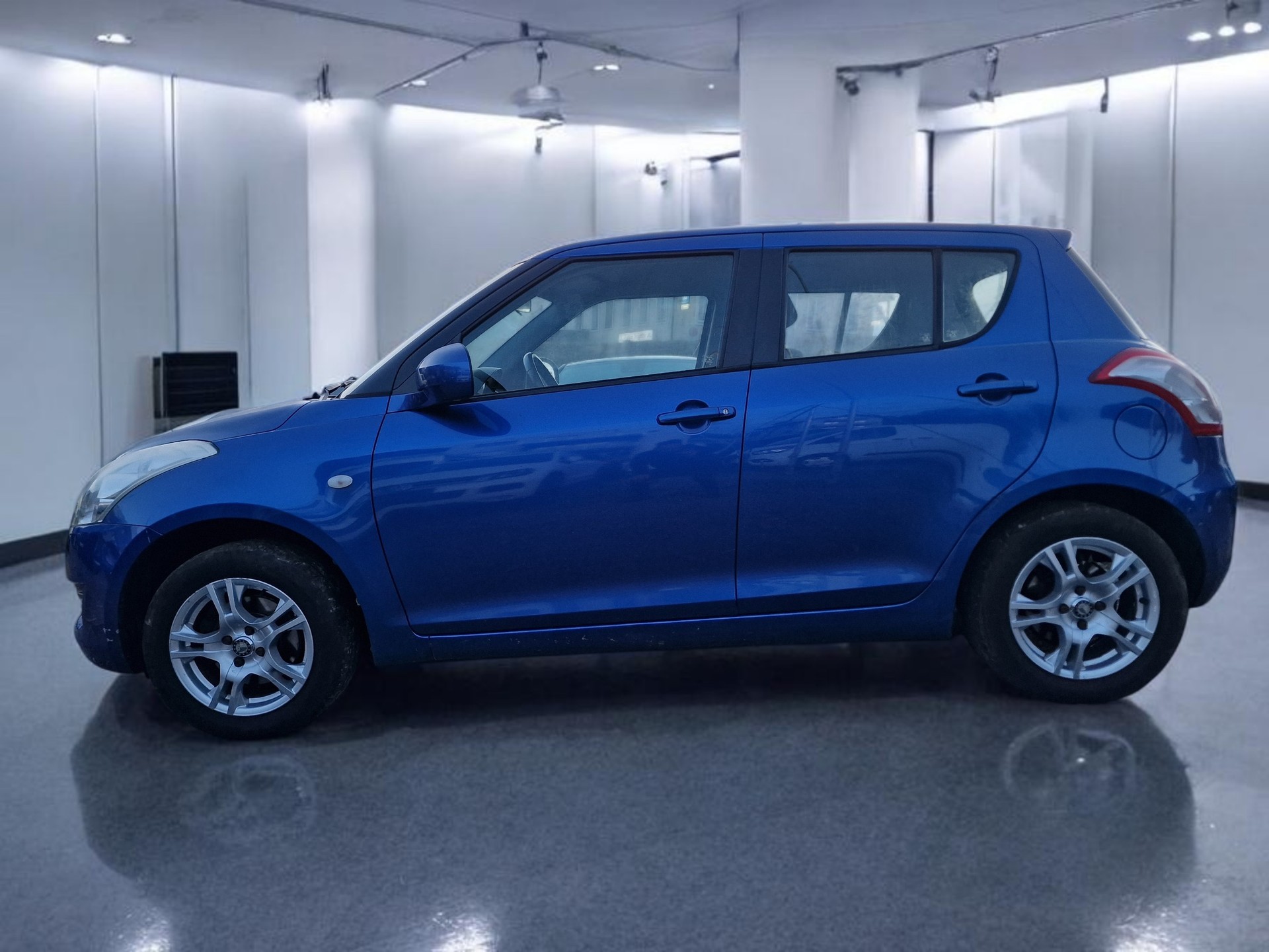 SUZUKI Swift 1.2i 16V GL 4x4 8x Rad MFK Neu 12Mt Gara - 5