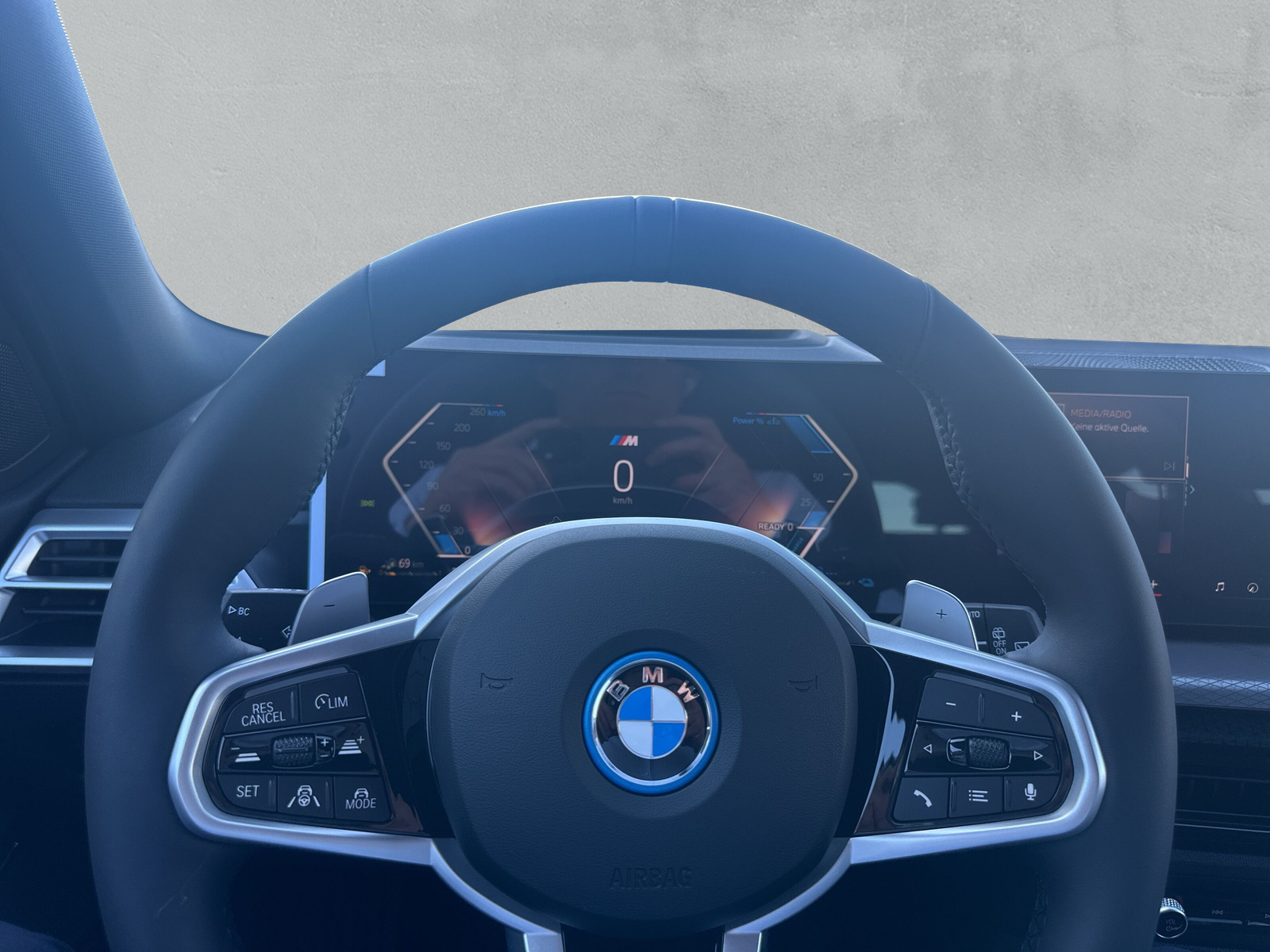BMW 330e x DriveTouring Steptronic M Sport - 18