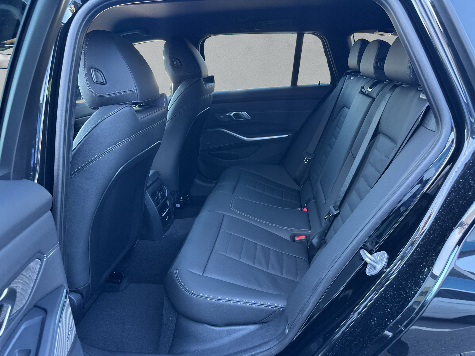 BMW 330e x DriveTouring Steptronic M Sport - 12