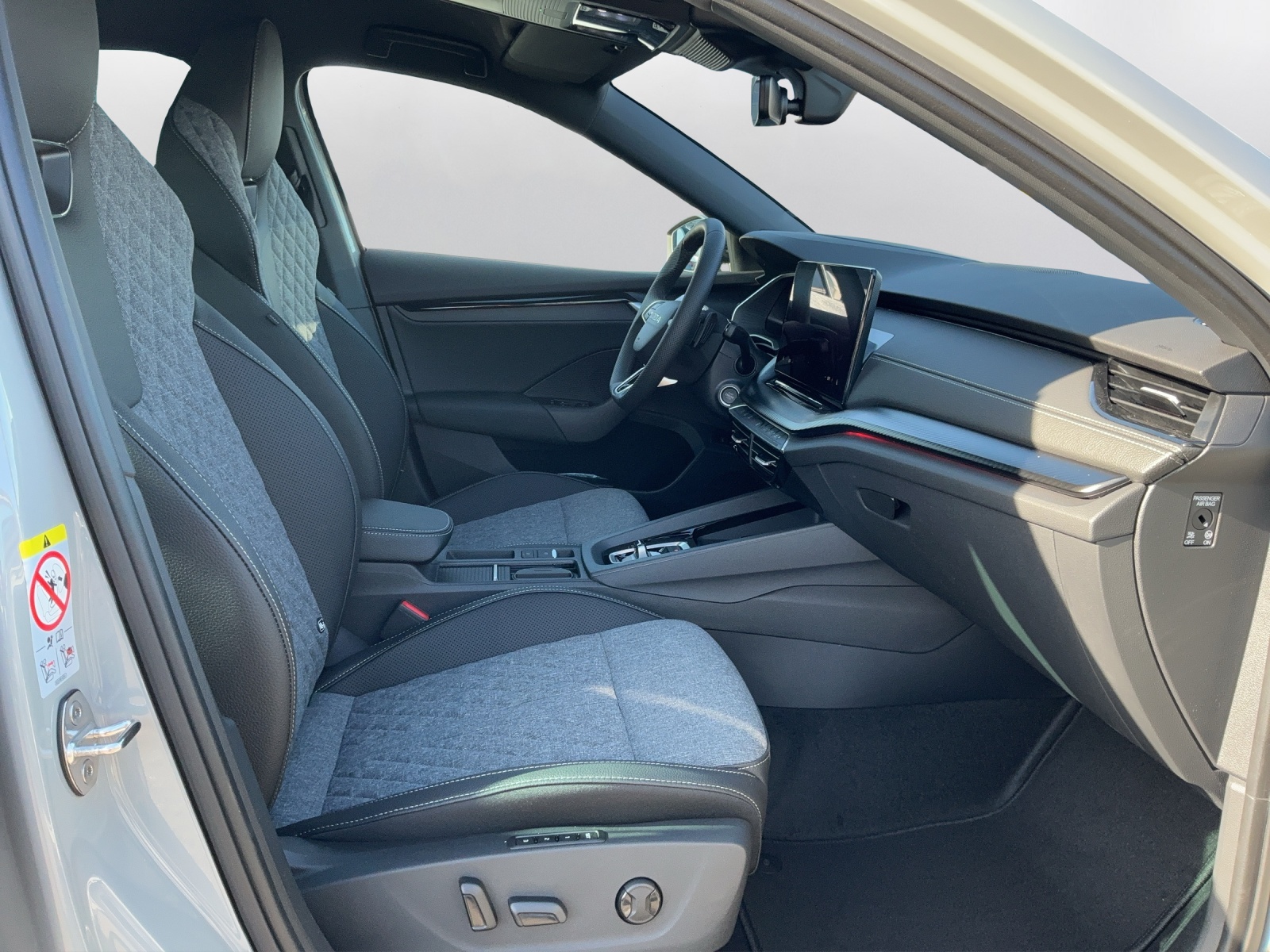 SKODA Octavia Combi 1.5 TSI mHEV DSG Sport Line - 14