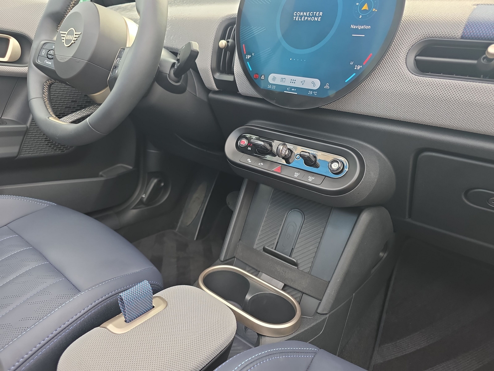 MINI Cooper S Cabrio F67 2.0i (CH) - 15