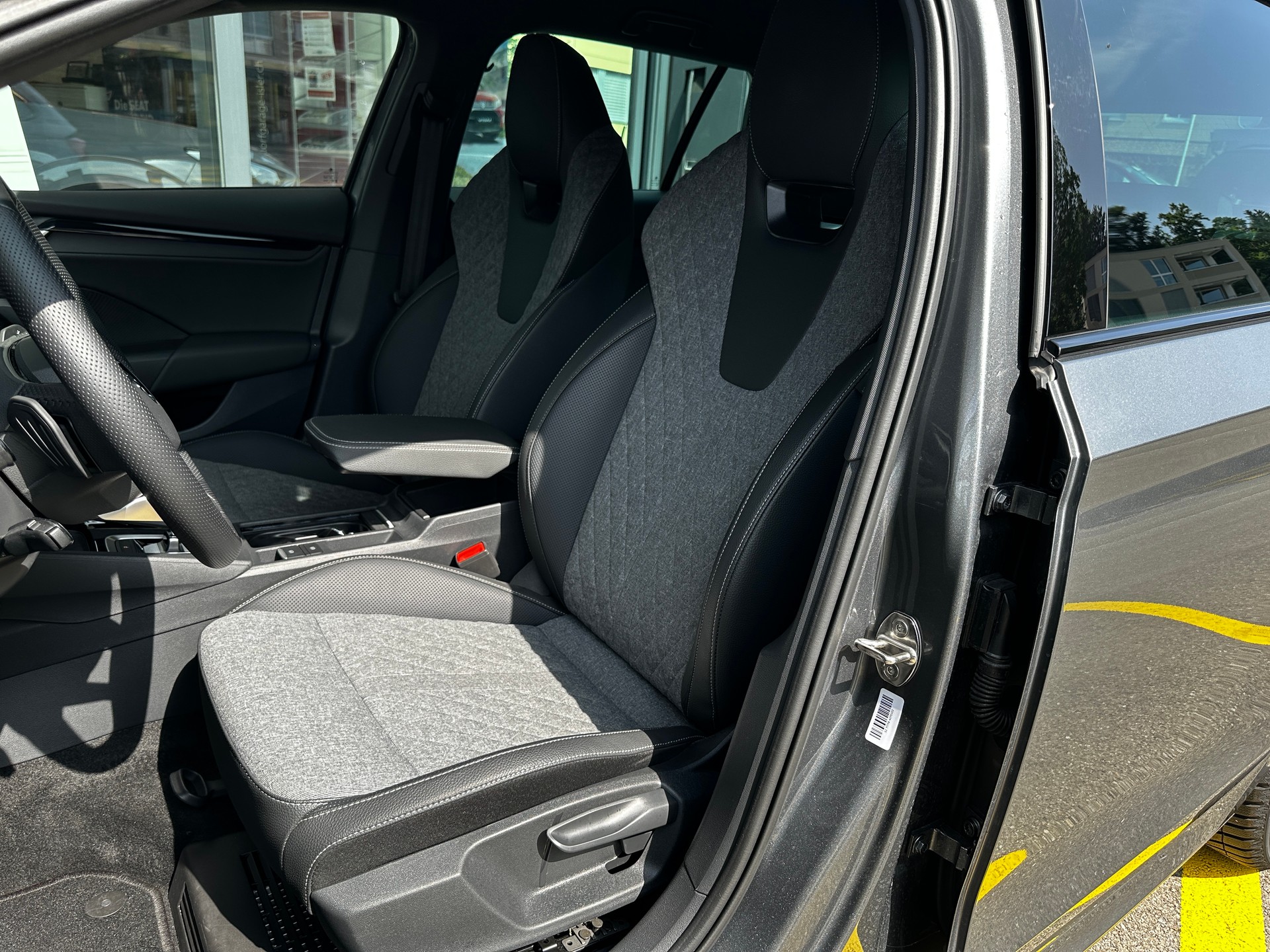 SKODA Octavia Combi 1.5 TSI mHEV DSG Sport Line - 9