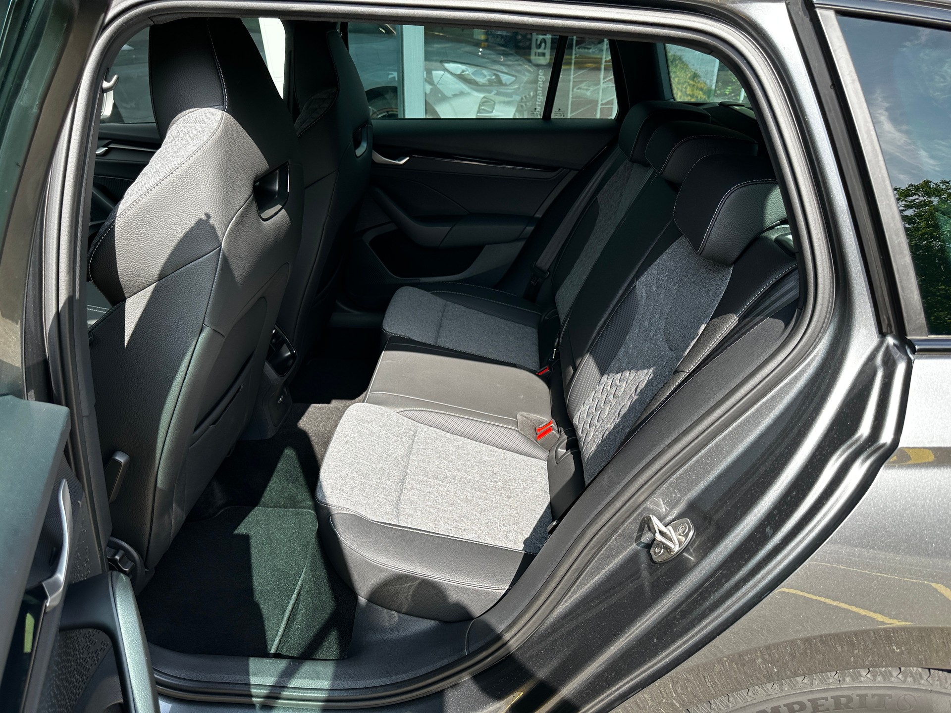 SKODA Octavia Combi 1.5 TSI mHEV DSG Sport Line - 8