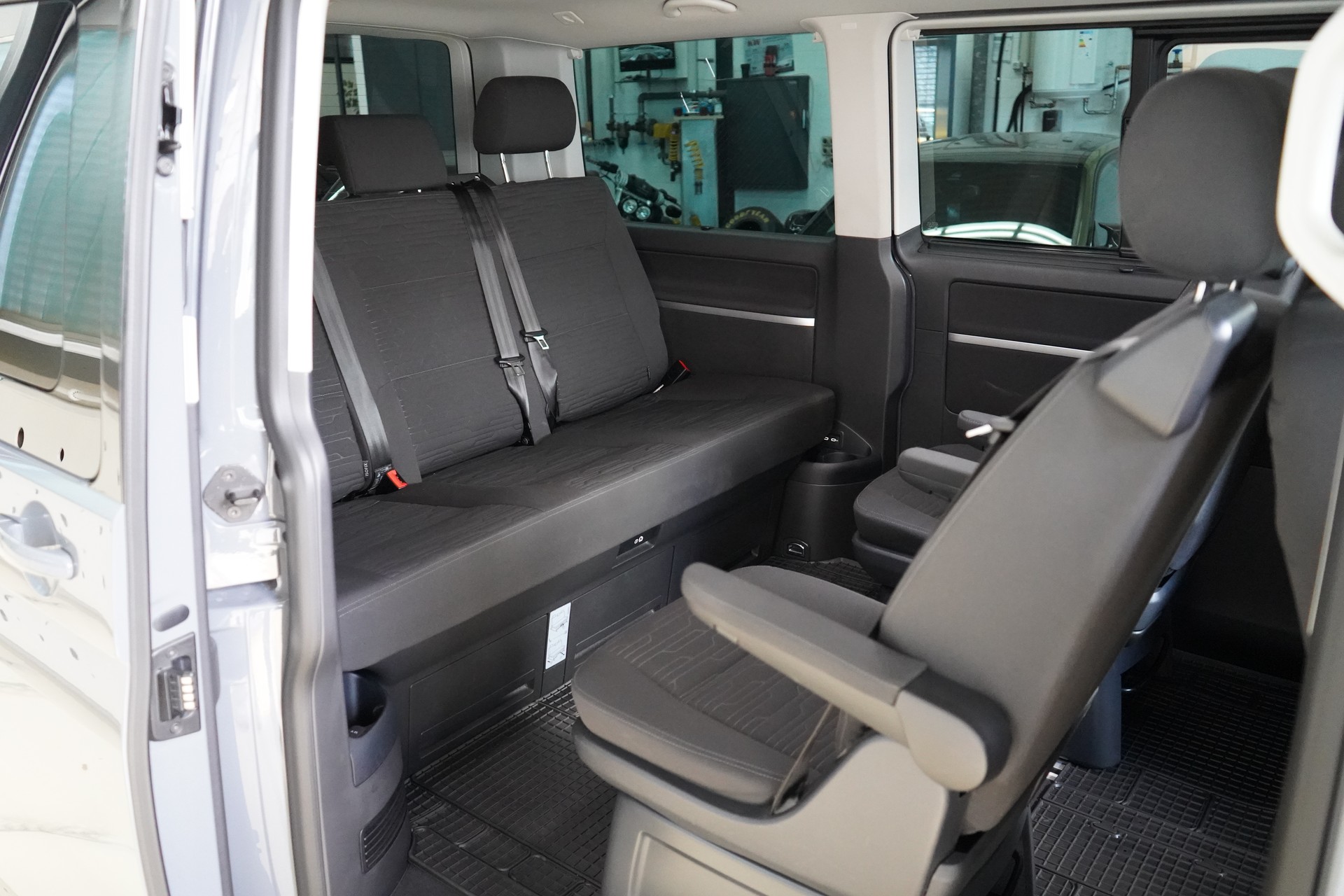 VW T6.1 Multivan 2.0 TDI Comfortline Edition DSG / Standheizung* AHK ** - 30