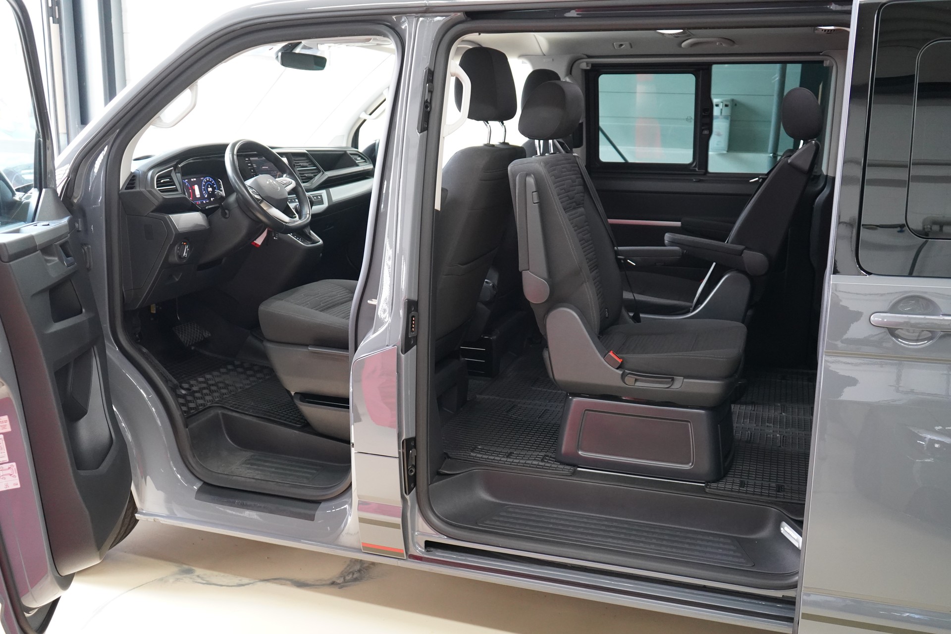 VW T6.1 Multivan 2.0 TDI Comfortline Edition DSG / Standheizung* AHK ** - 22