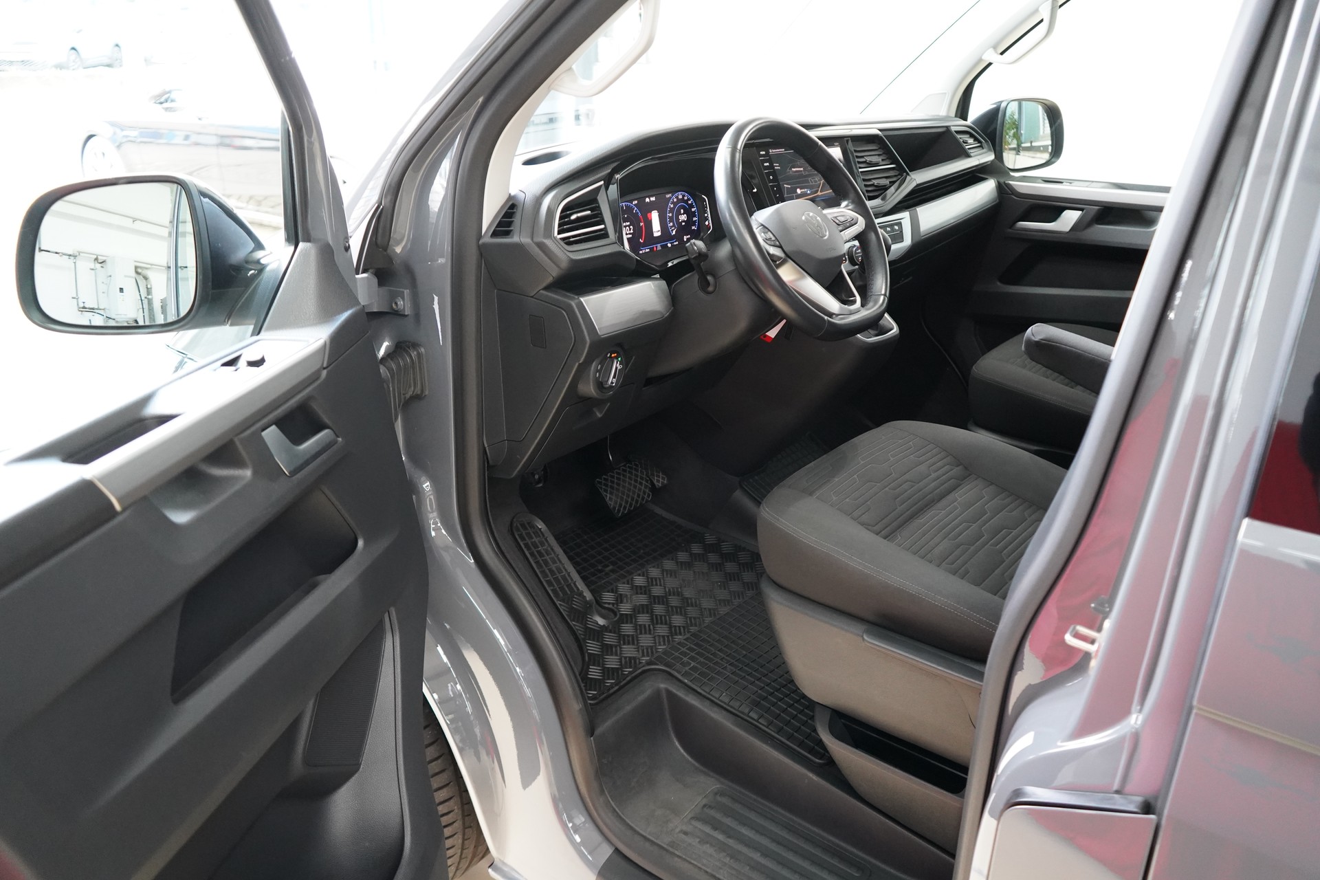 VW T6.1 Multivan 2.0 TDI Comfortline Edition DSG / Standheizung* AHK ** - 14