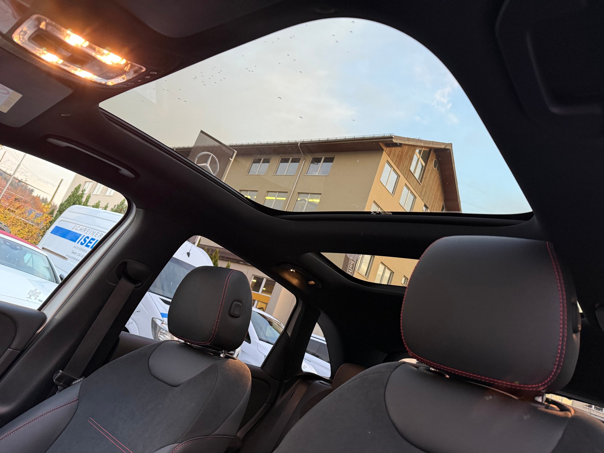 MERCEDES-BENZ B 200 d AMG Line - 11