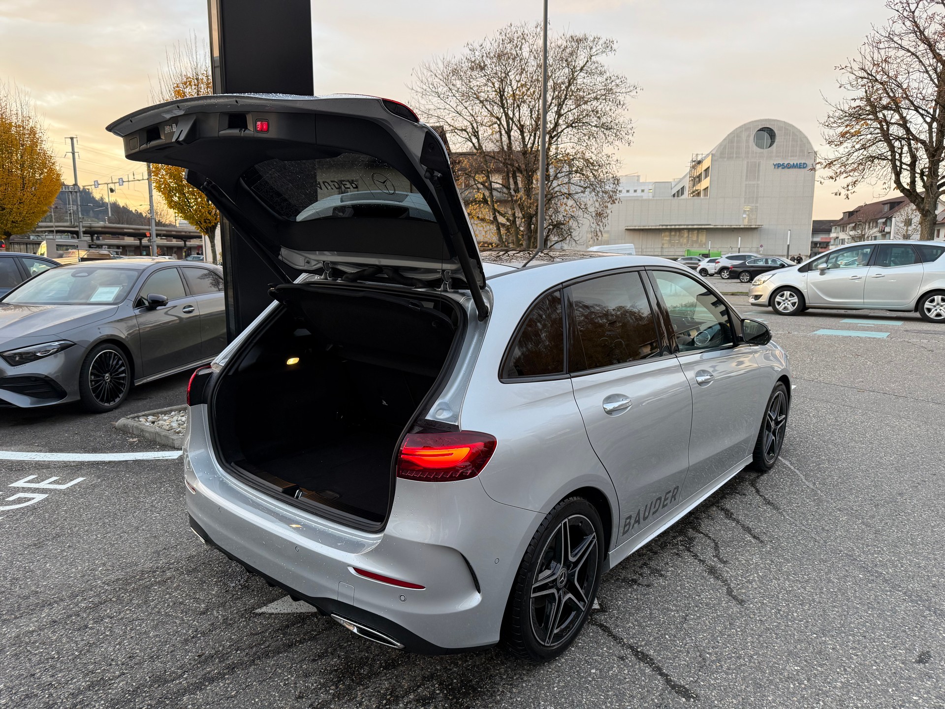 MERCEDES-BENZ B 200 d AMG Line - 8