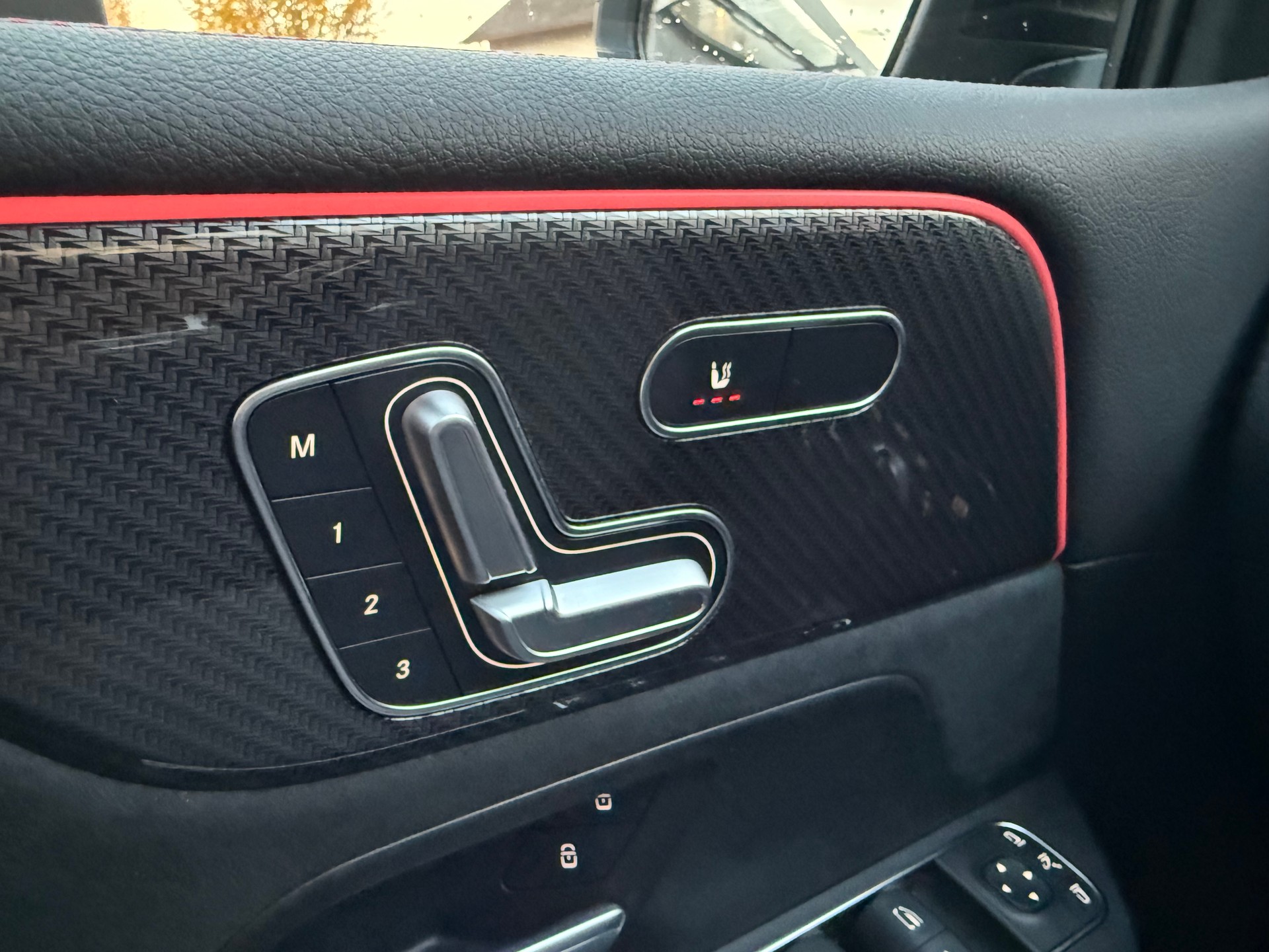 MERCEDES-BENZ B 200 d AMG Line - 12