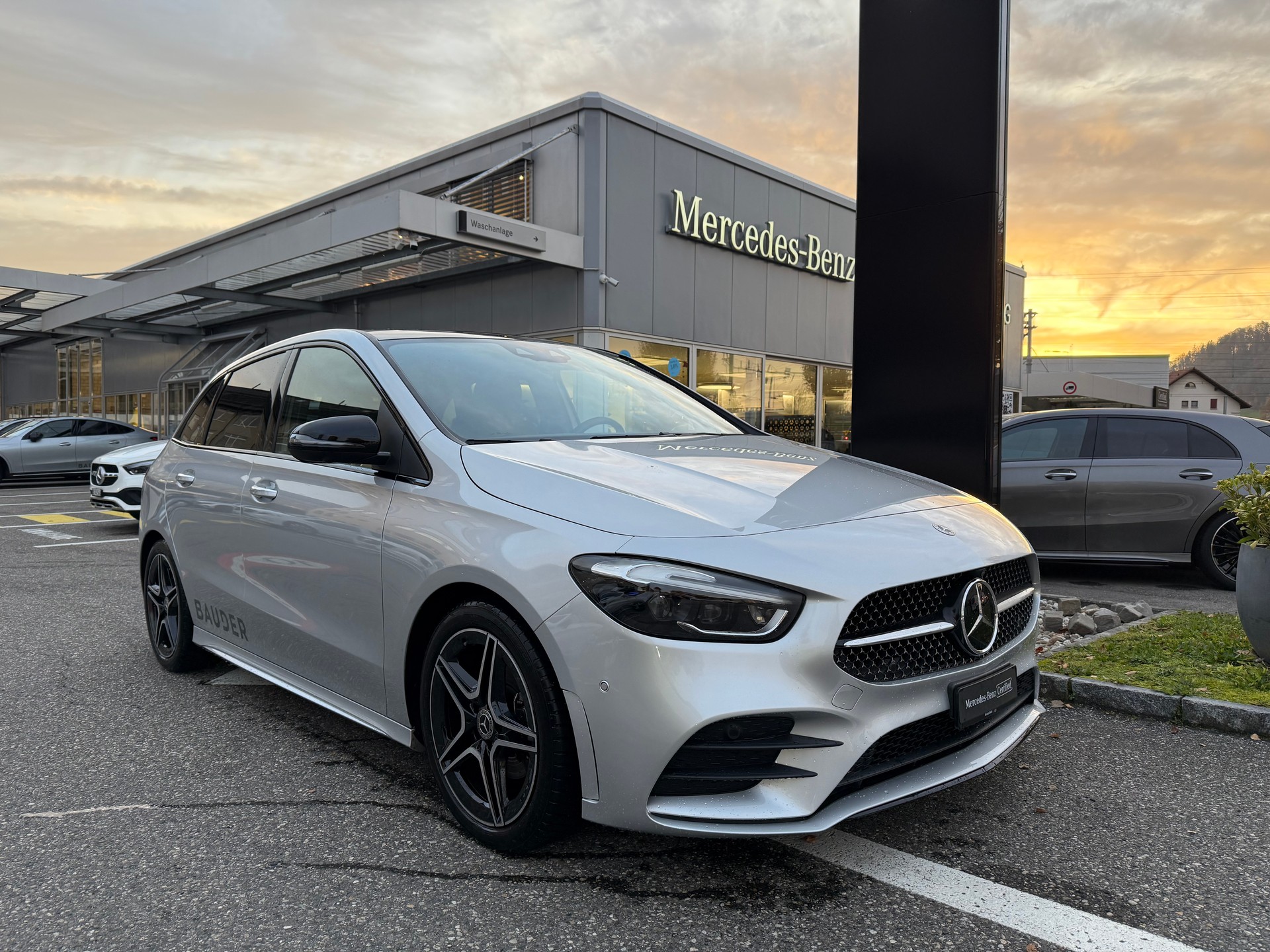 MERCEDES-BENZ B 200 d AMG Line