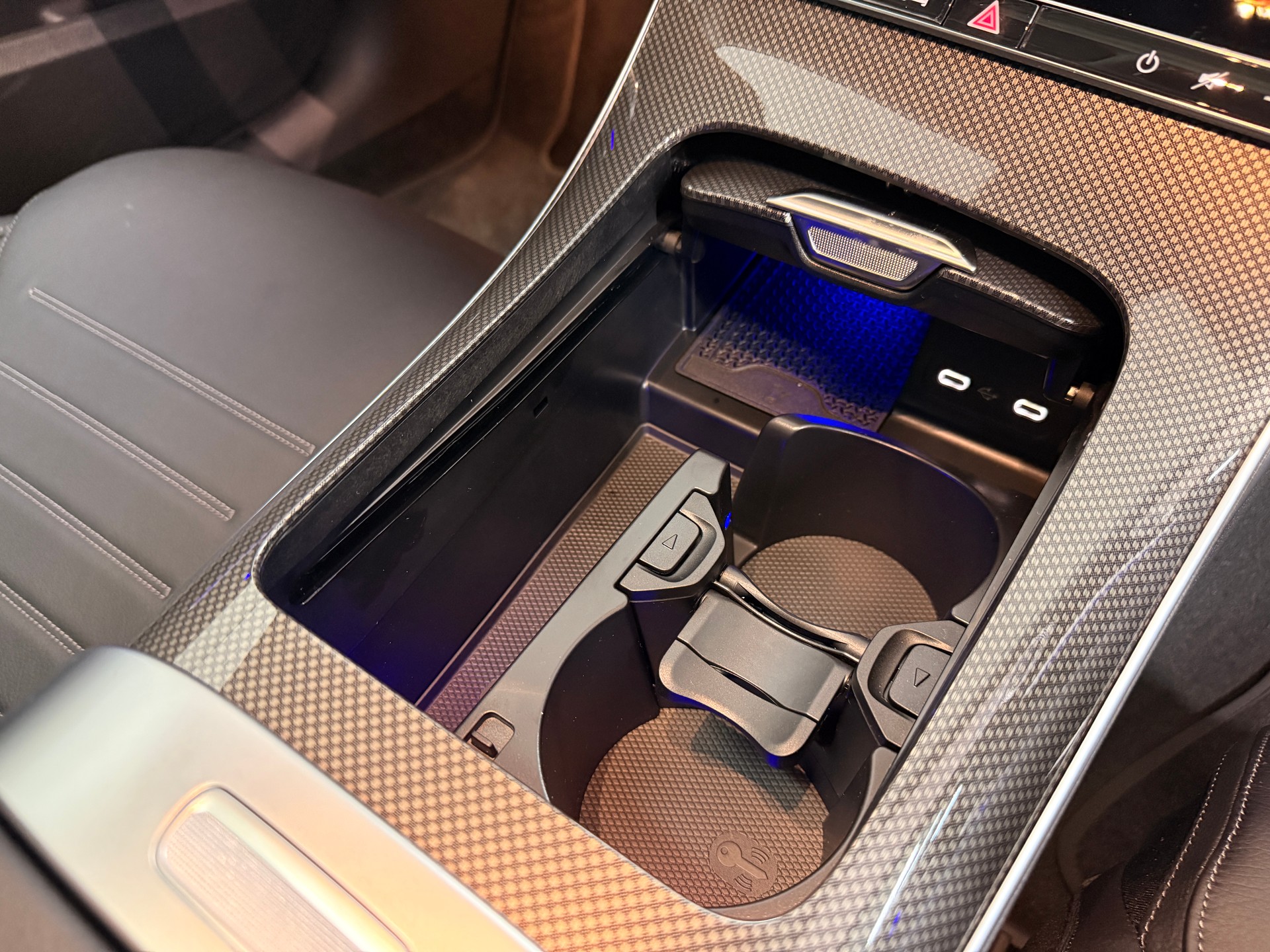 MERCEDES-BENZ C 300 4MATIC Limousine - 12