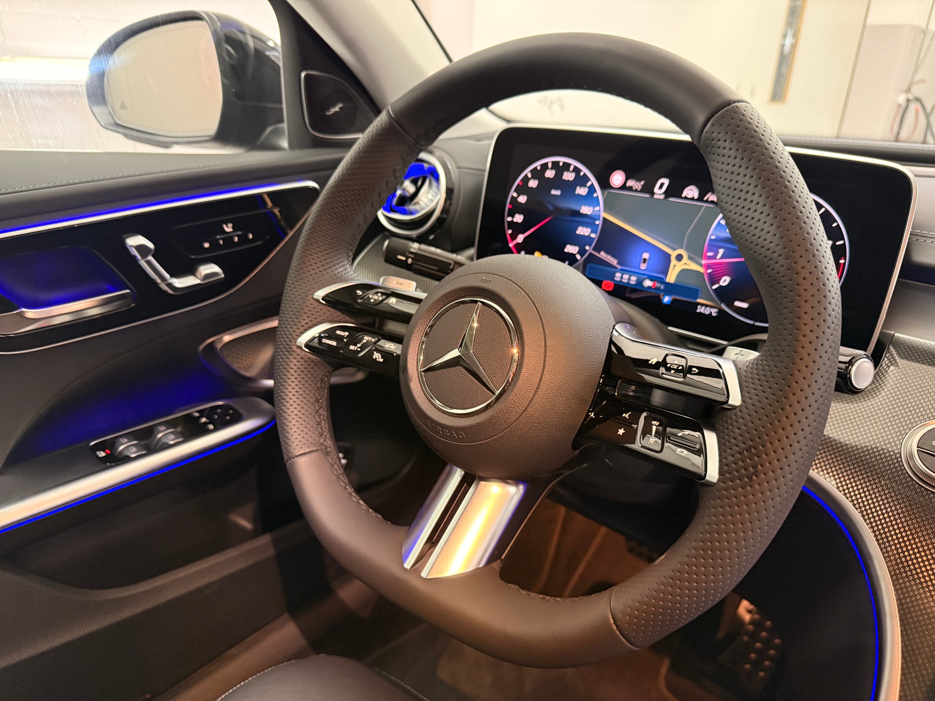 MERCEDES-BENZ C 300 4MATIC Limousine - 14