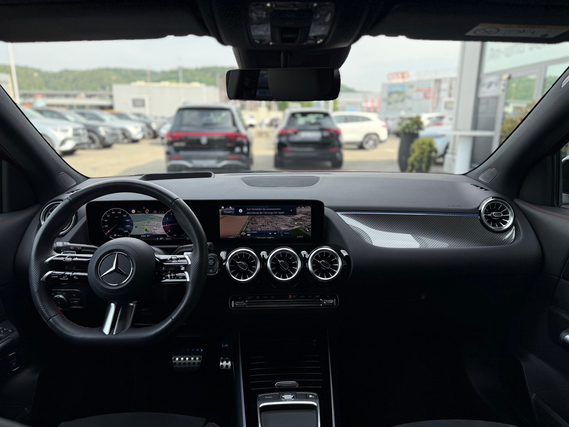 MERCEDES-BENZ GLA 200 AMG Line Night Star 7G-DCT - 4