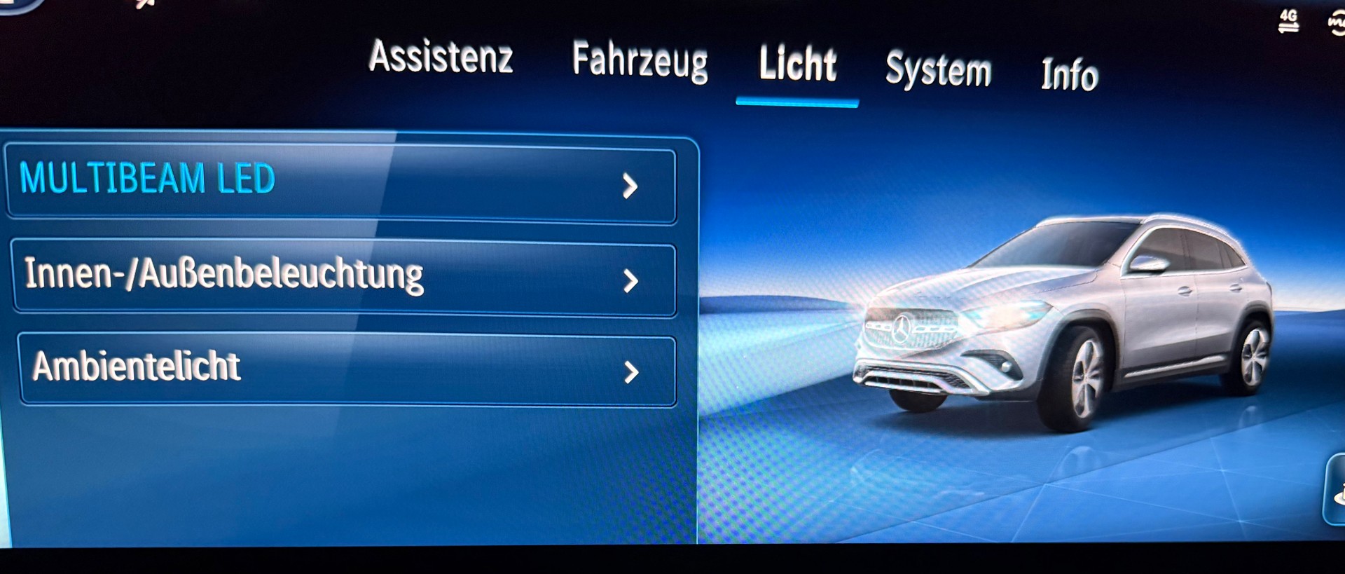 MERCEDES-BENZ GLA 200 AMG Line Night Star 7G-DCT - 13