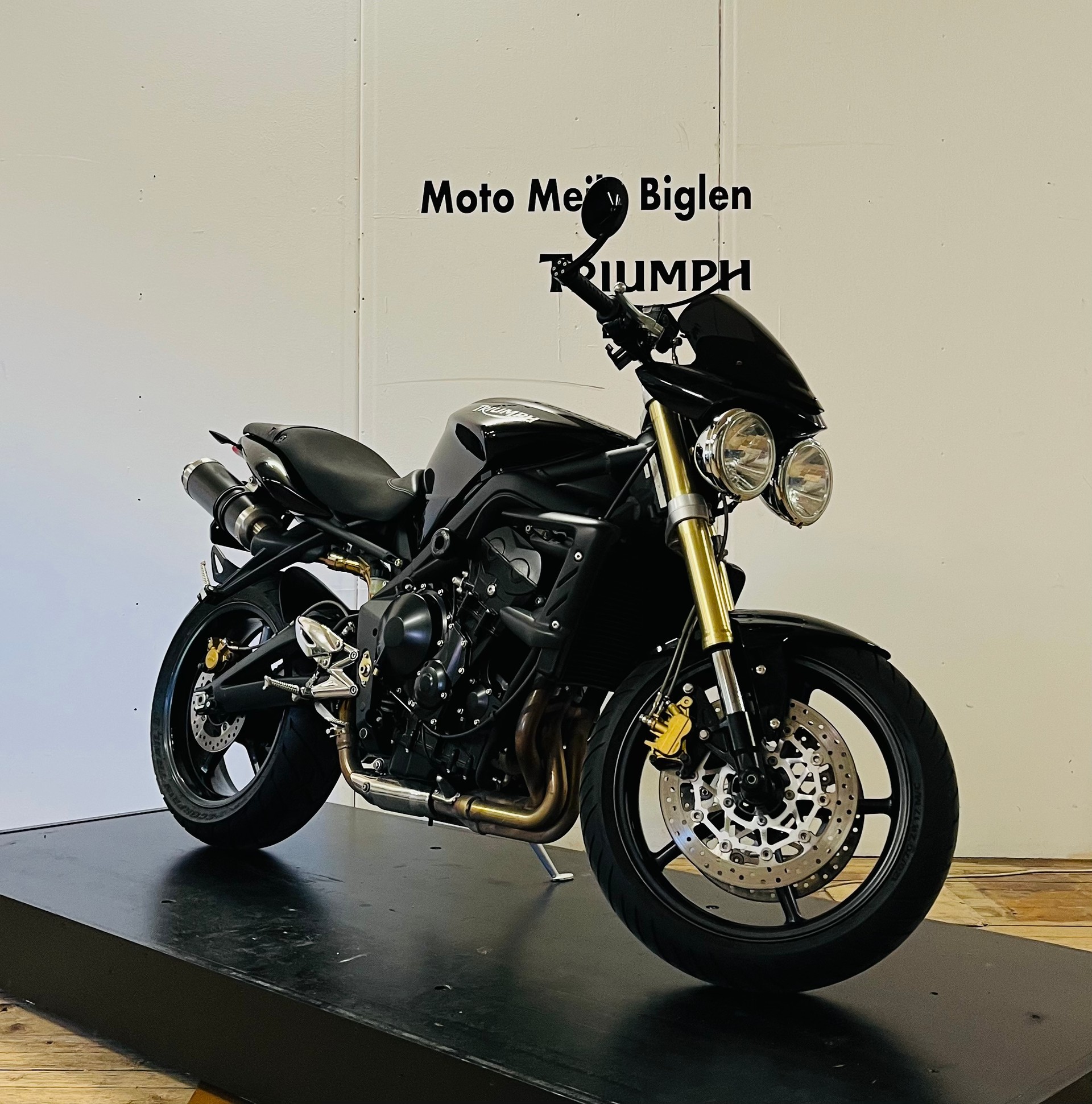 TRIUMPH Street Triple 675 - 6
