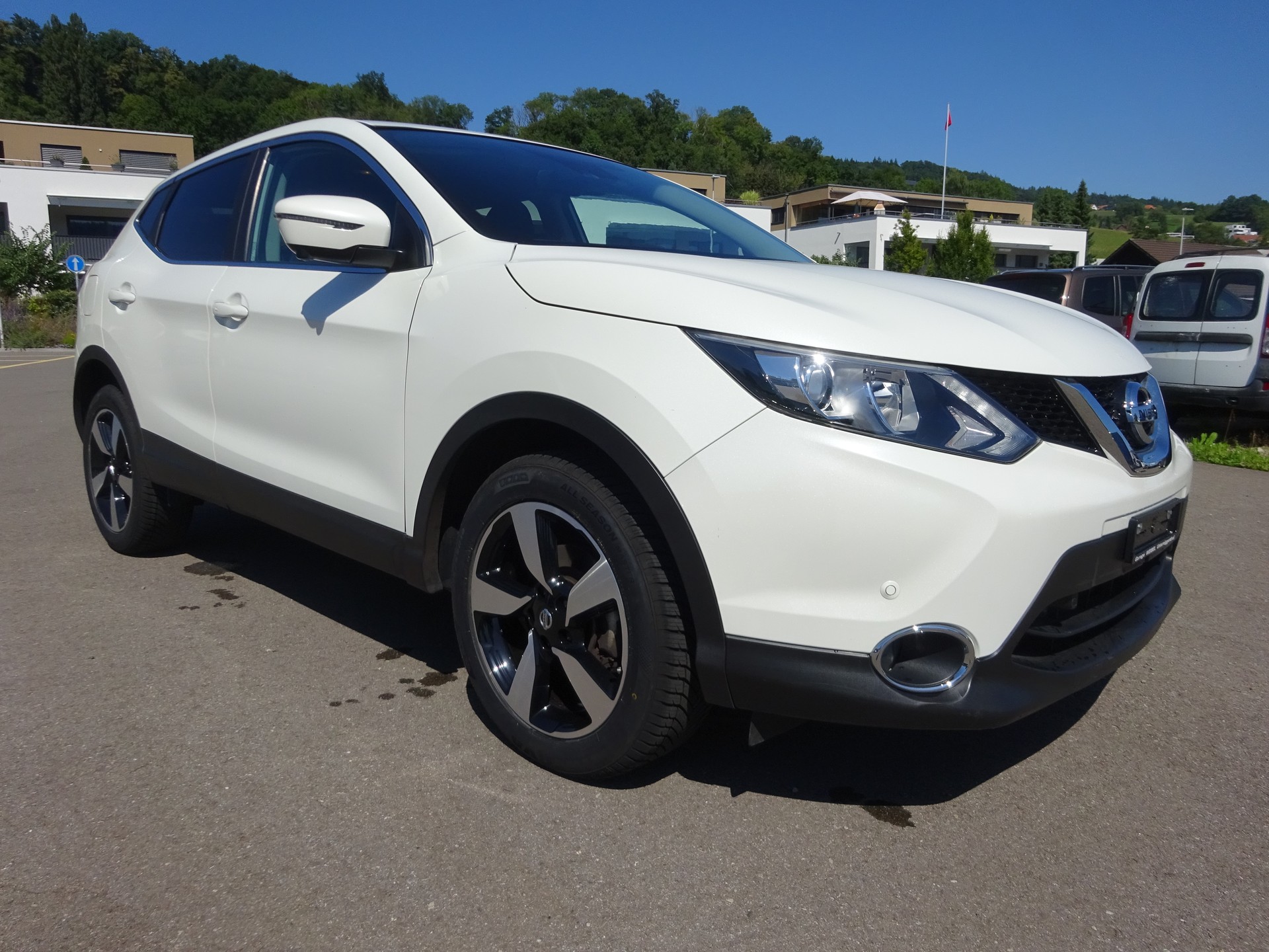 NISSAN Qashqai 1.2 DIG-T 360° Xtronic CVT - 2