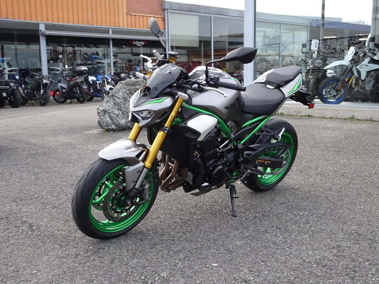 KAWASAKI Z 900 SE - 4