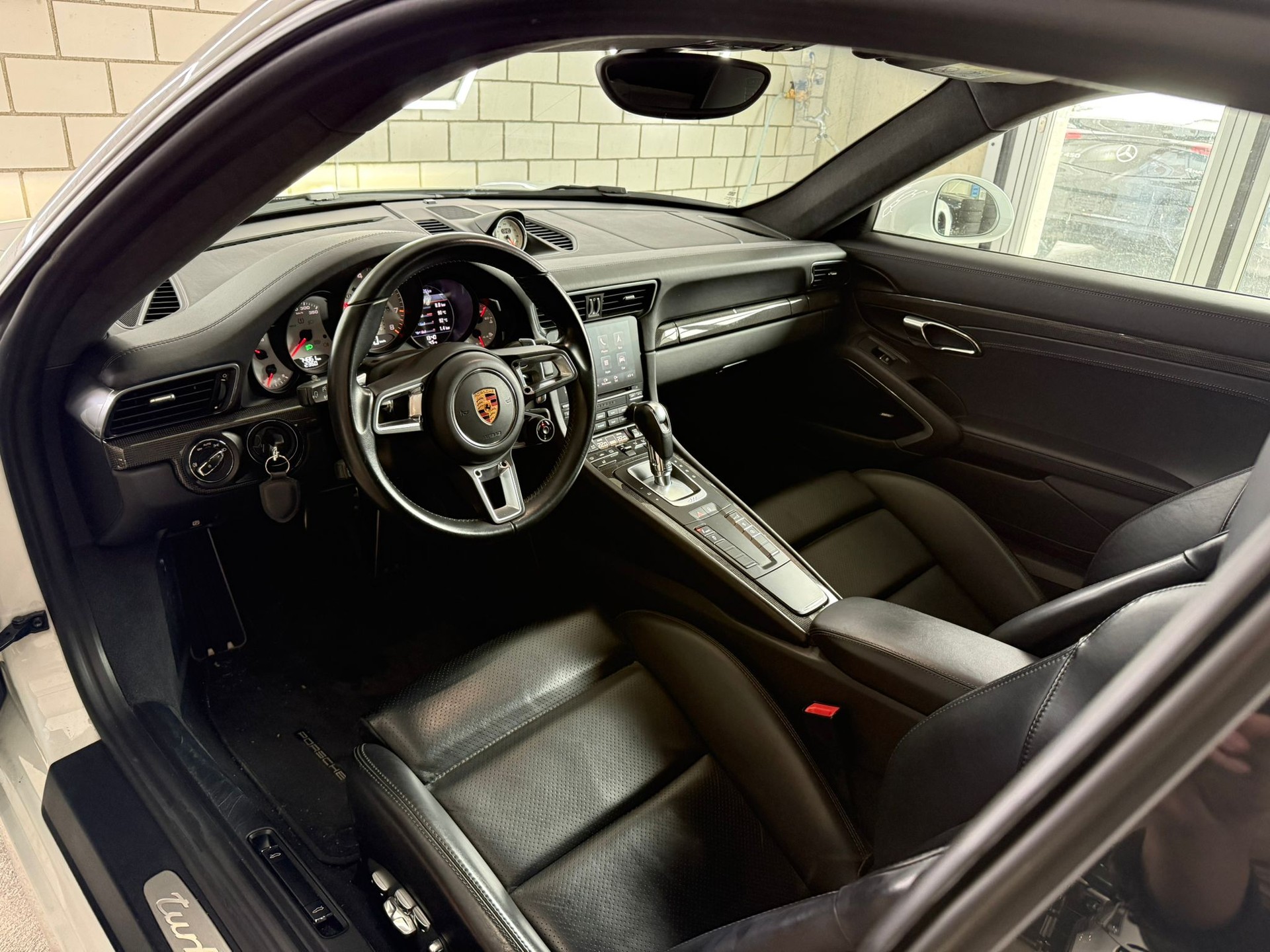 PORSCHE 911 Turbo S PDK - 7