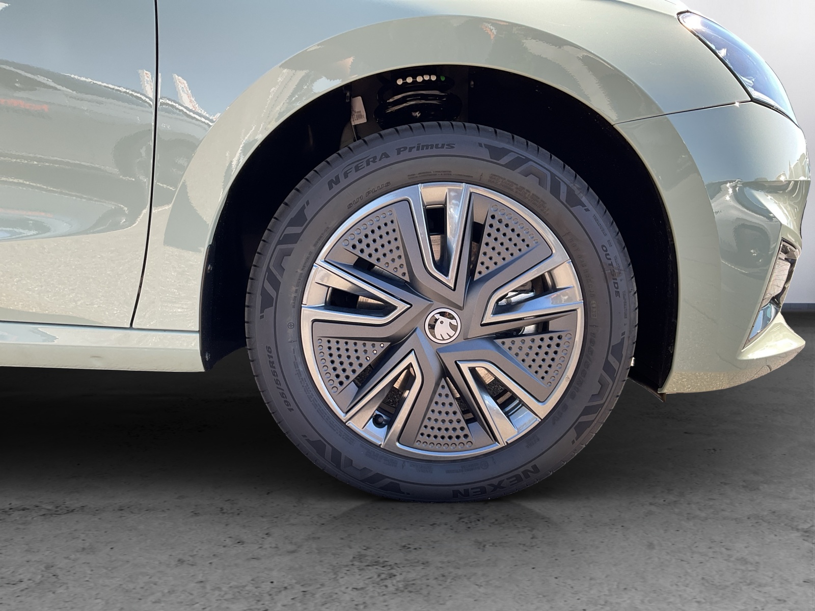 SKODA Fabia 1.0 TSI Dynamic DSG - 13