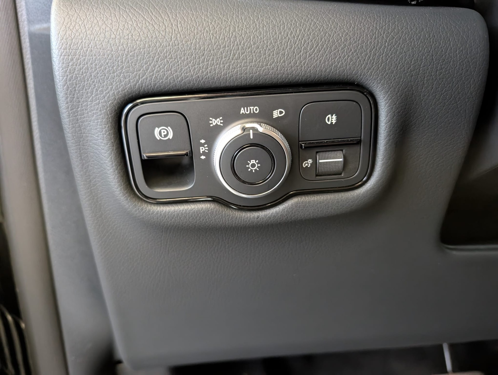 MERCEDES-BENZ V 300 d lang Exclusive 4Matic 9G-Tronic - 9